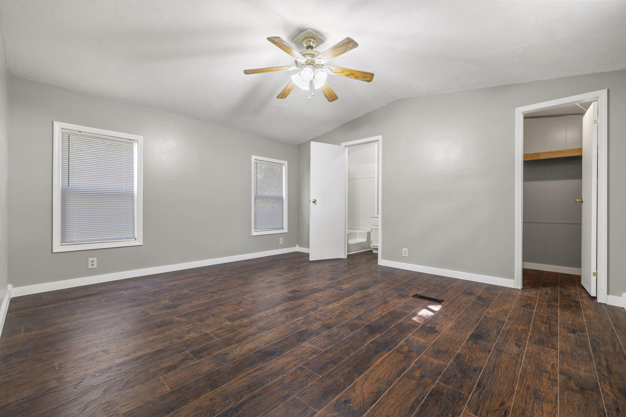 118 Evergreen Circle