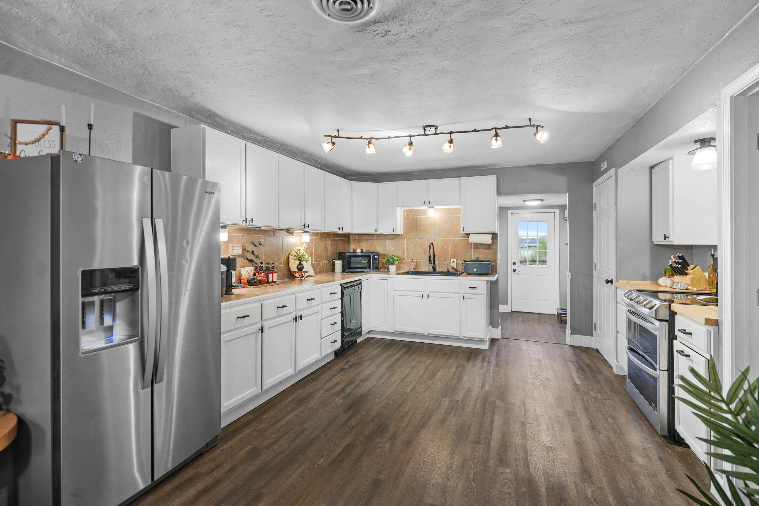 904 W Jackson Street