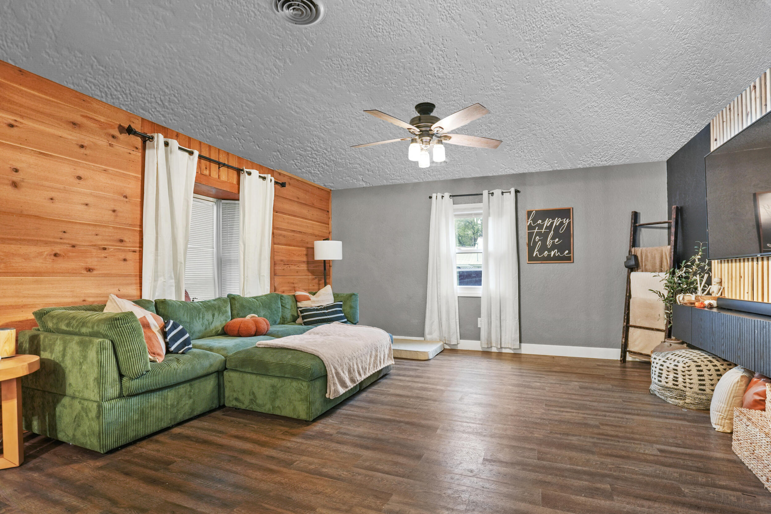 904 W Jackson Street