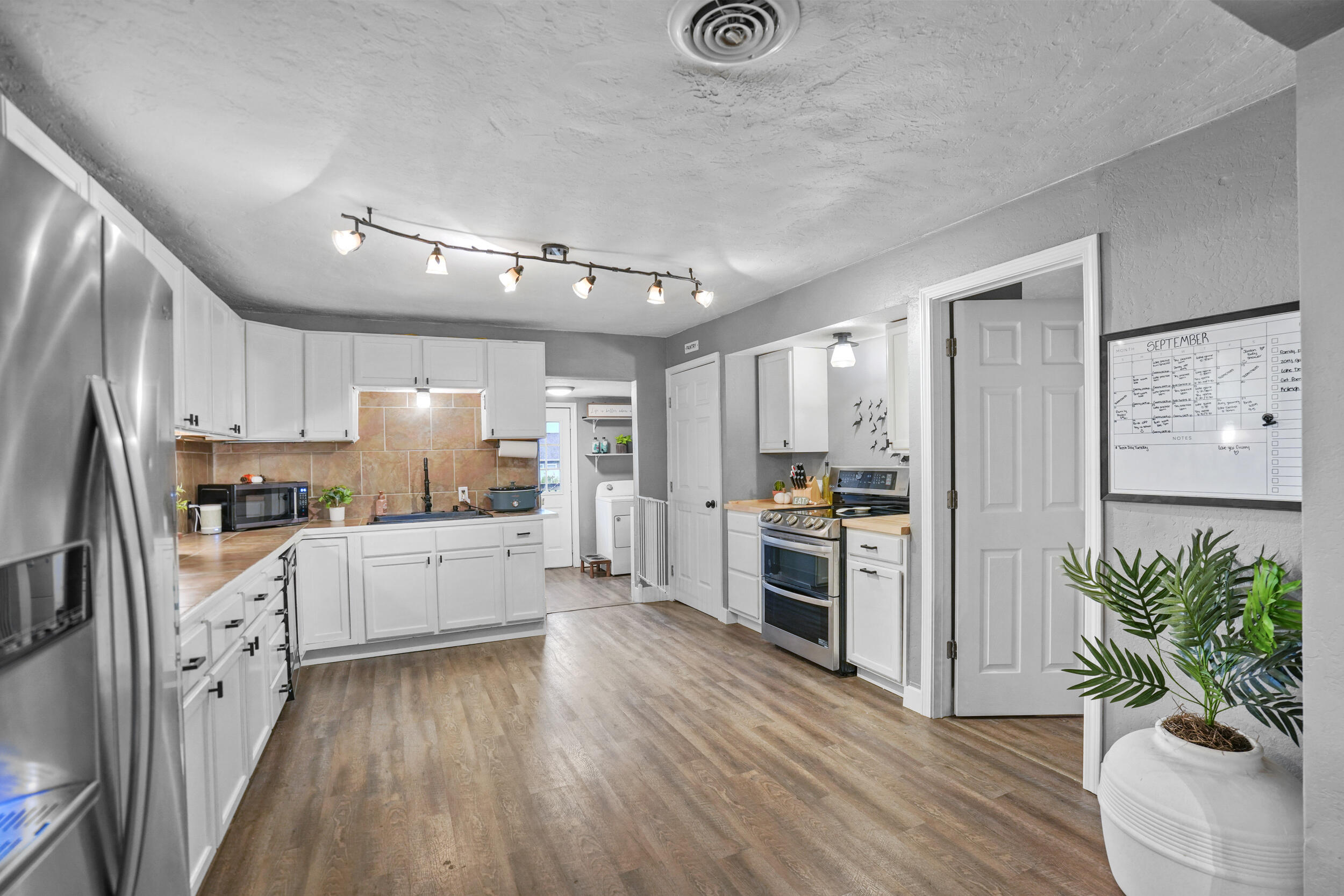 904 W Jackson Street