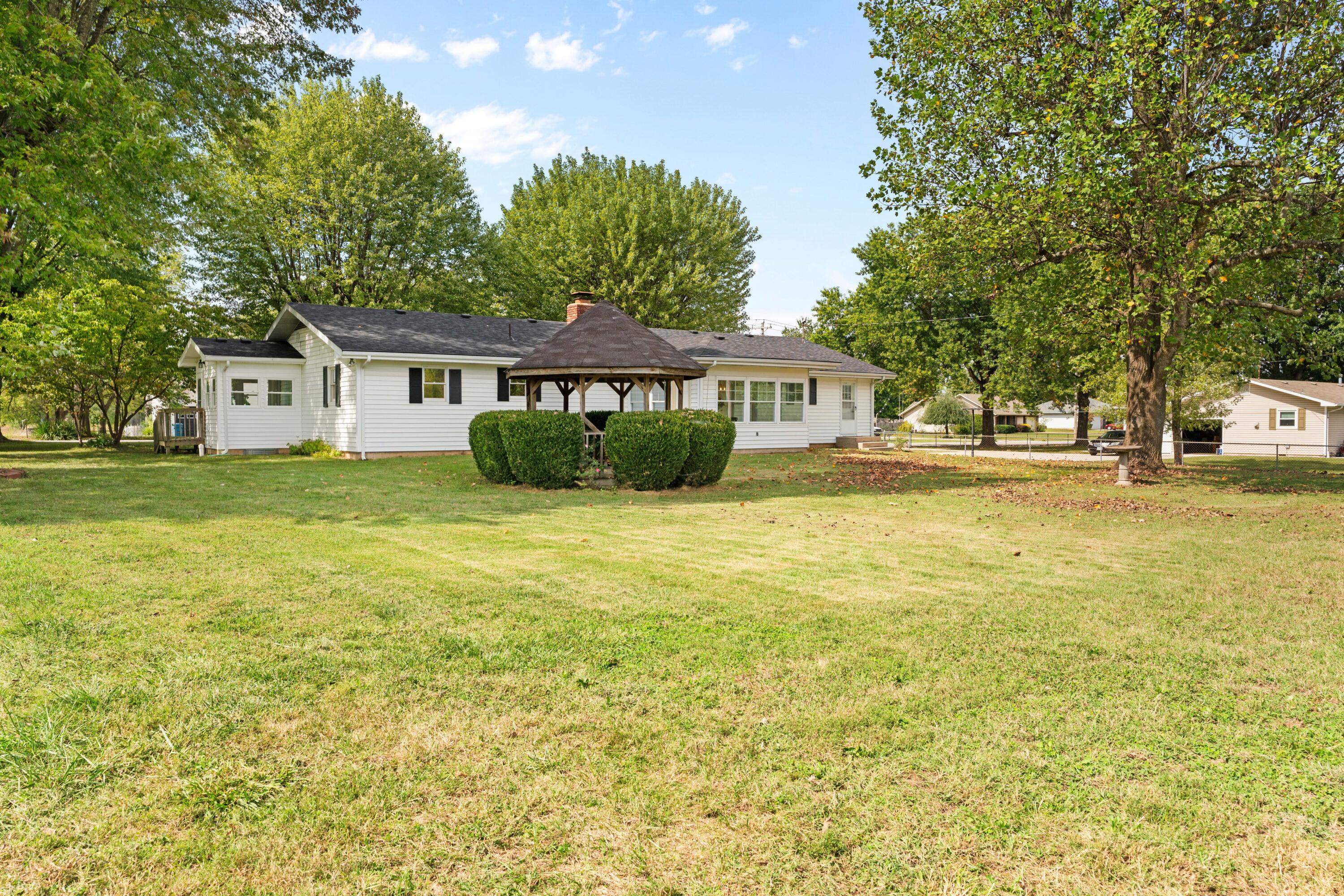 5112 S Cloverdale Lane