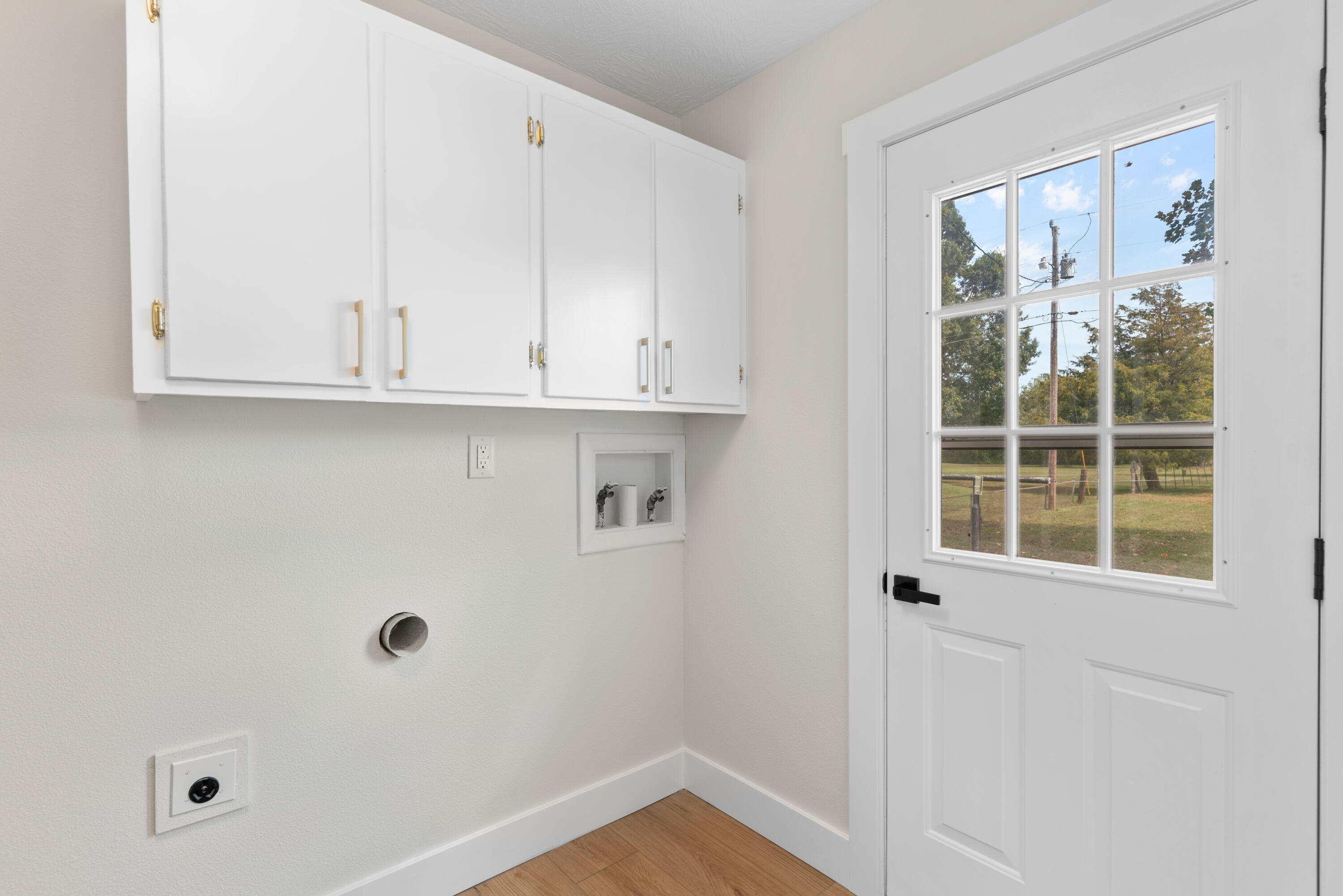5112 S Cloverdale Lane