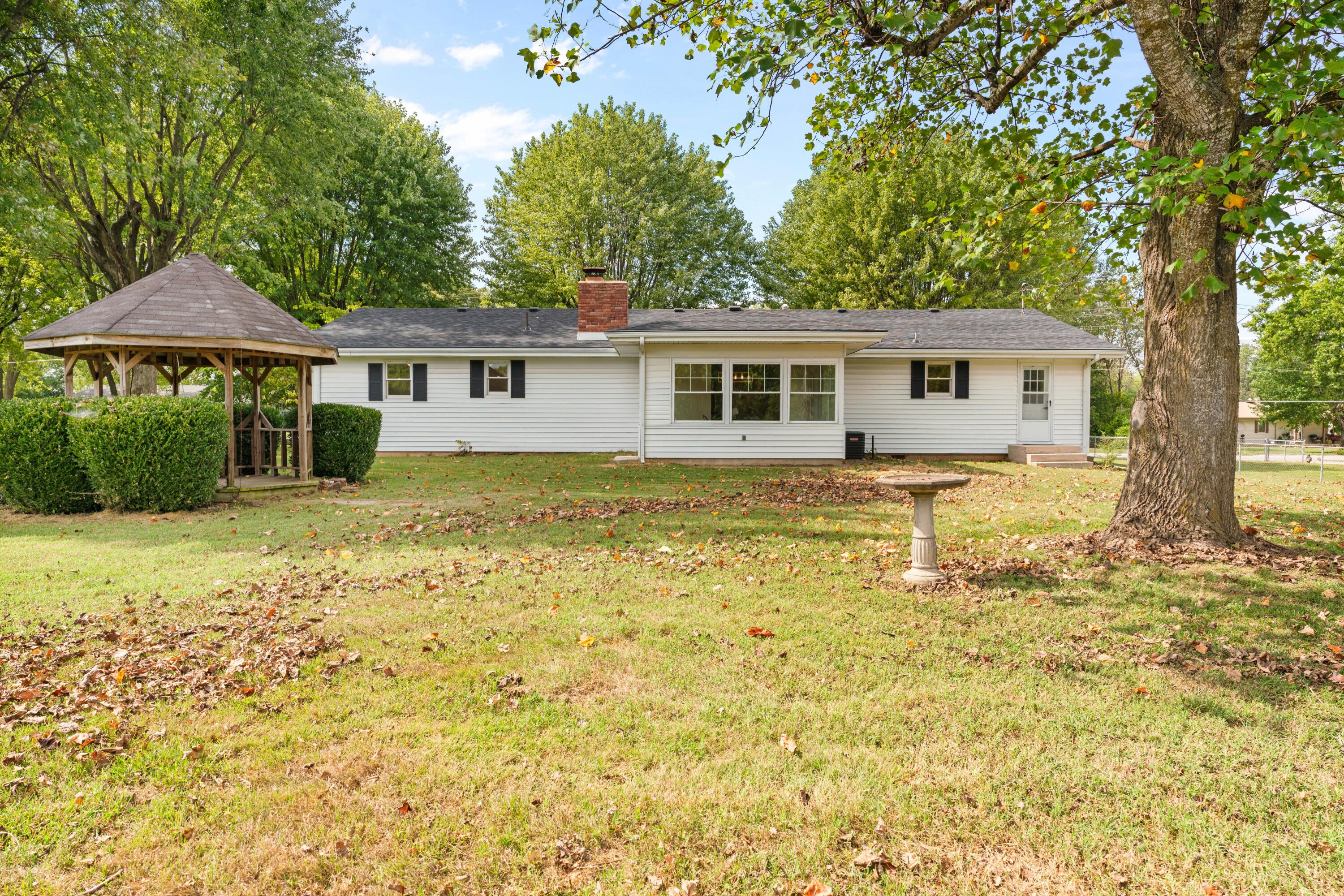 5112 S Cloverdale Lane