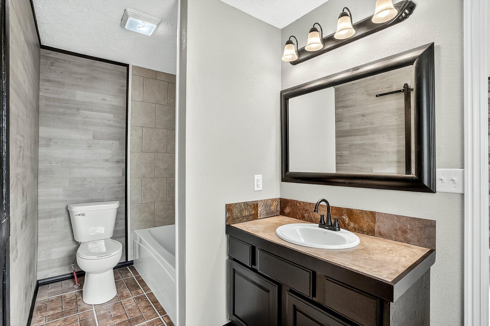 2800 W Washita Street