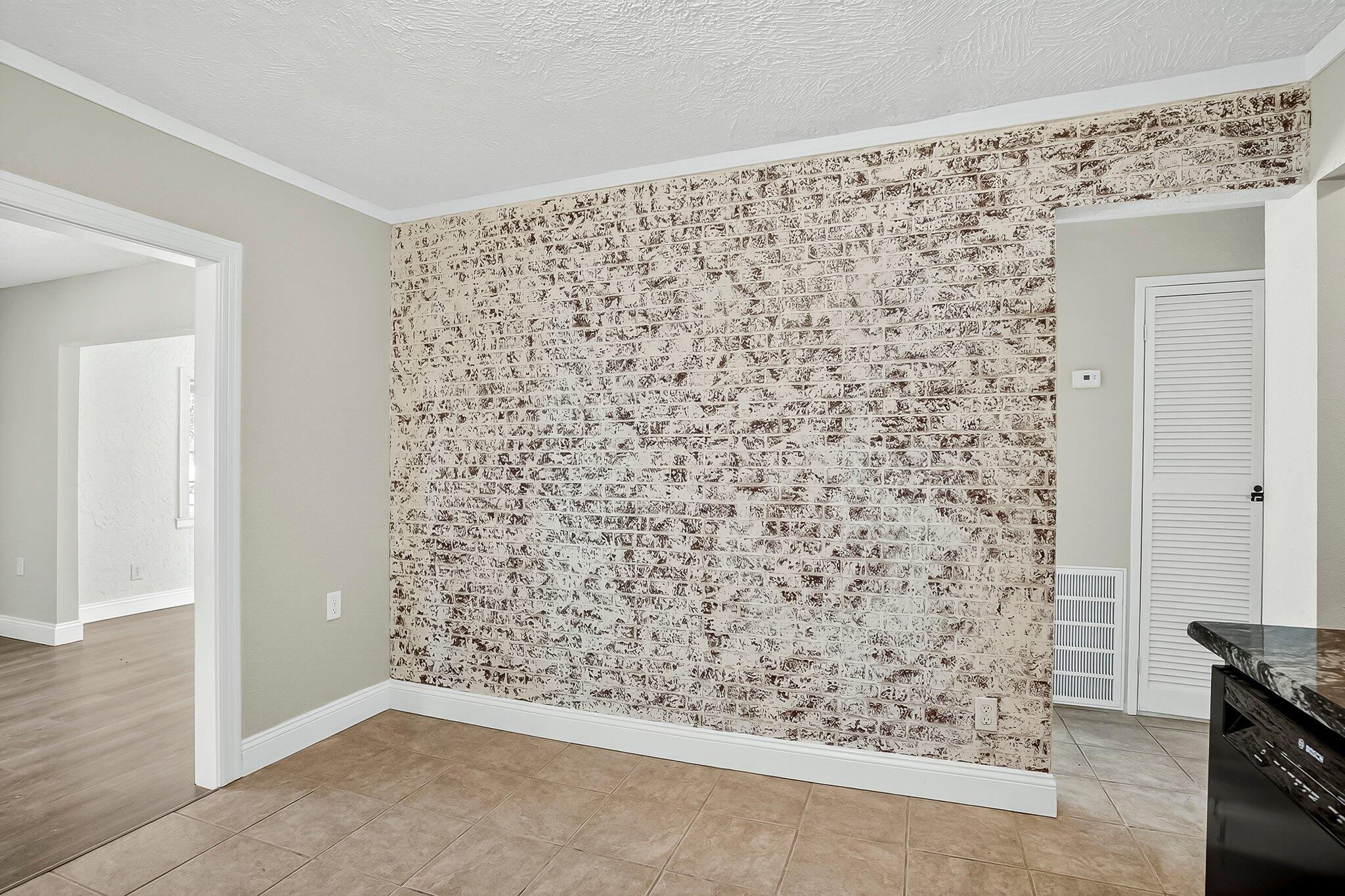 2800 W Washita Street