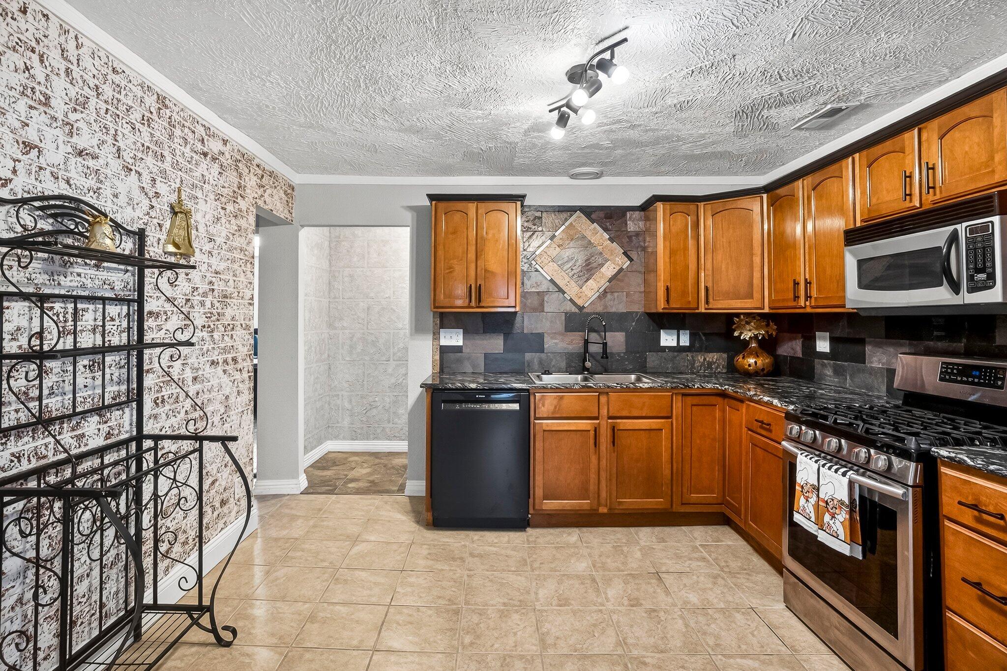 2800 W Washita Street