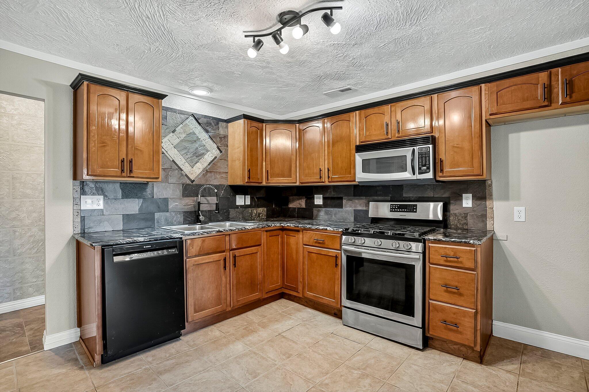 2800 W Washita Street