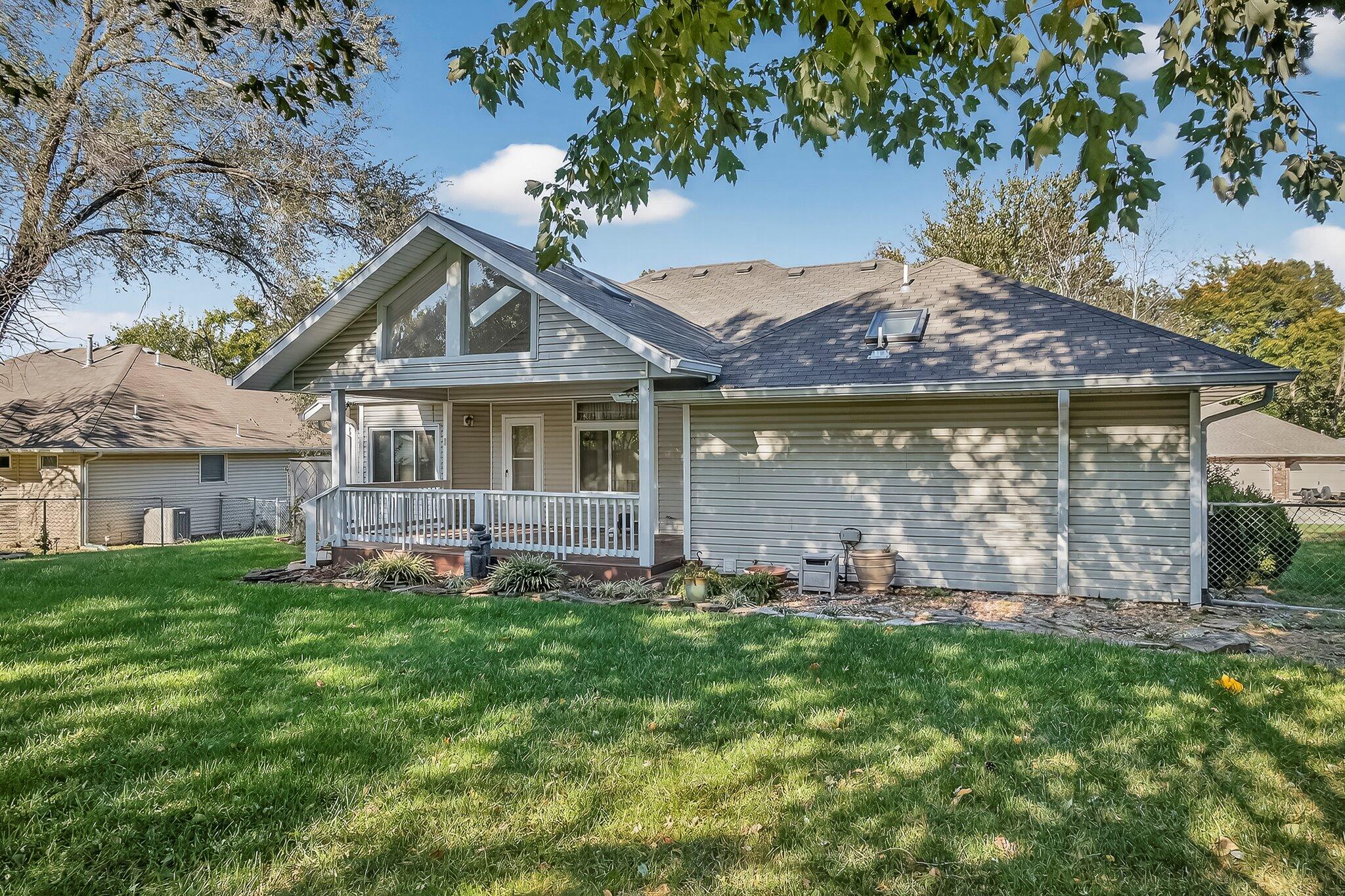 1352 W Vancouver Street