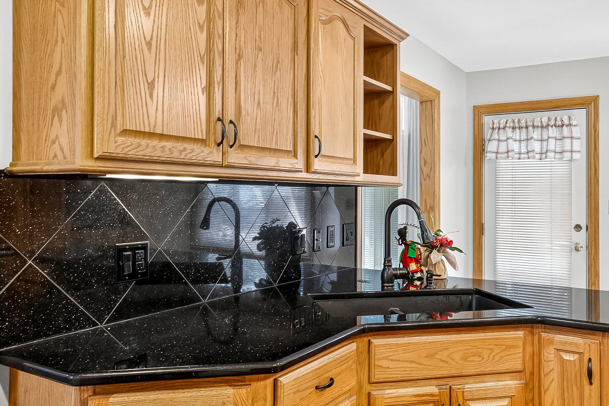 1352 W Vancouver Street