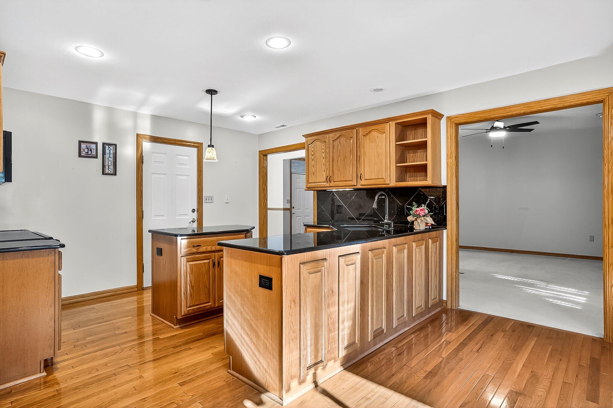 1352 W Vancouver Street