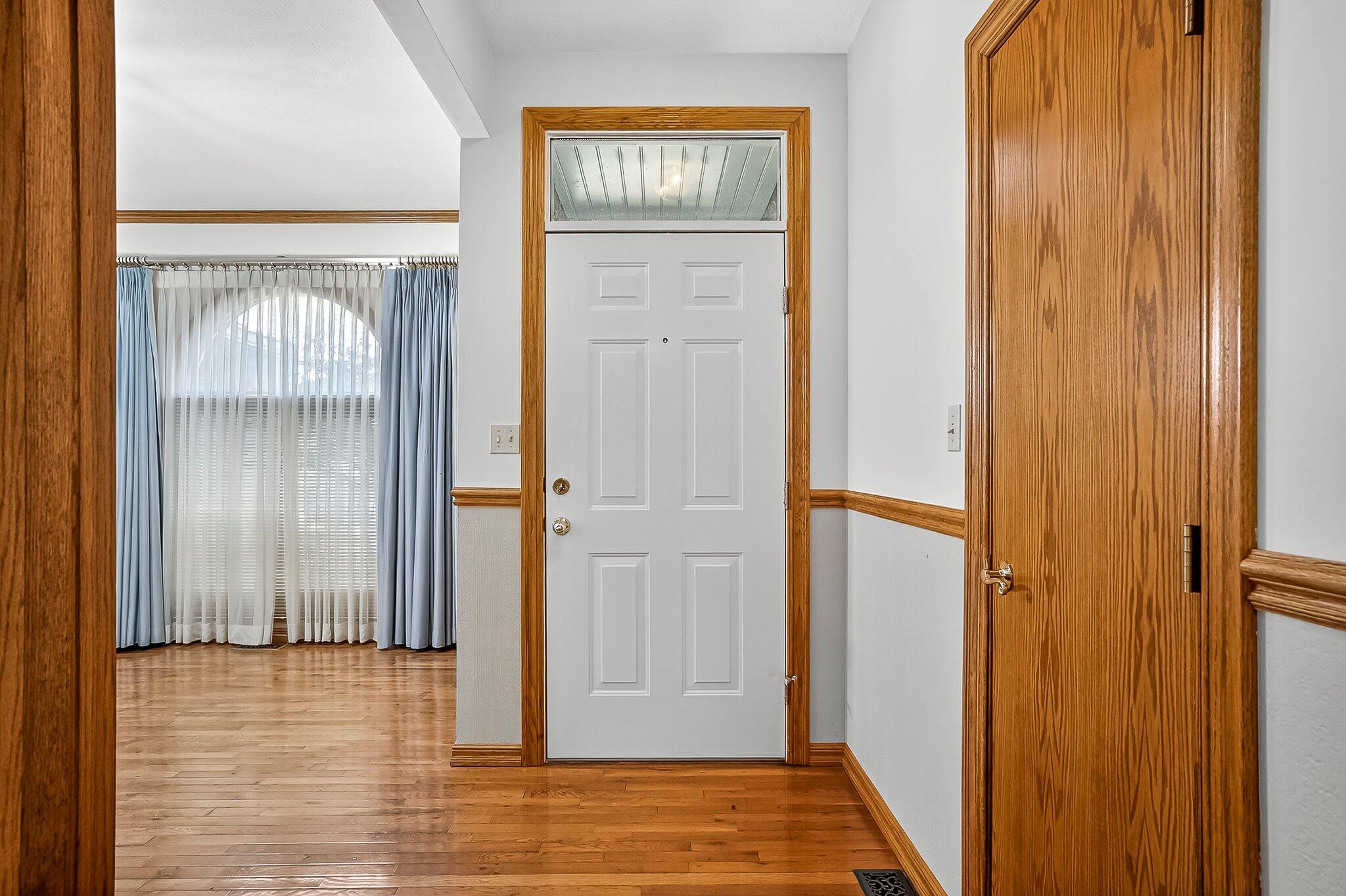 1352 W Vancouver Street