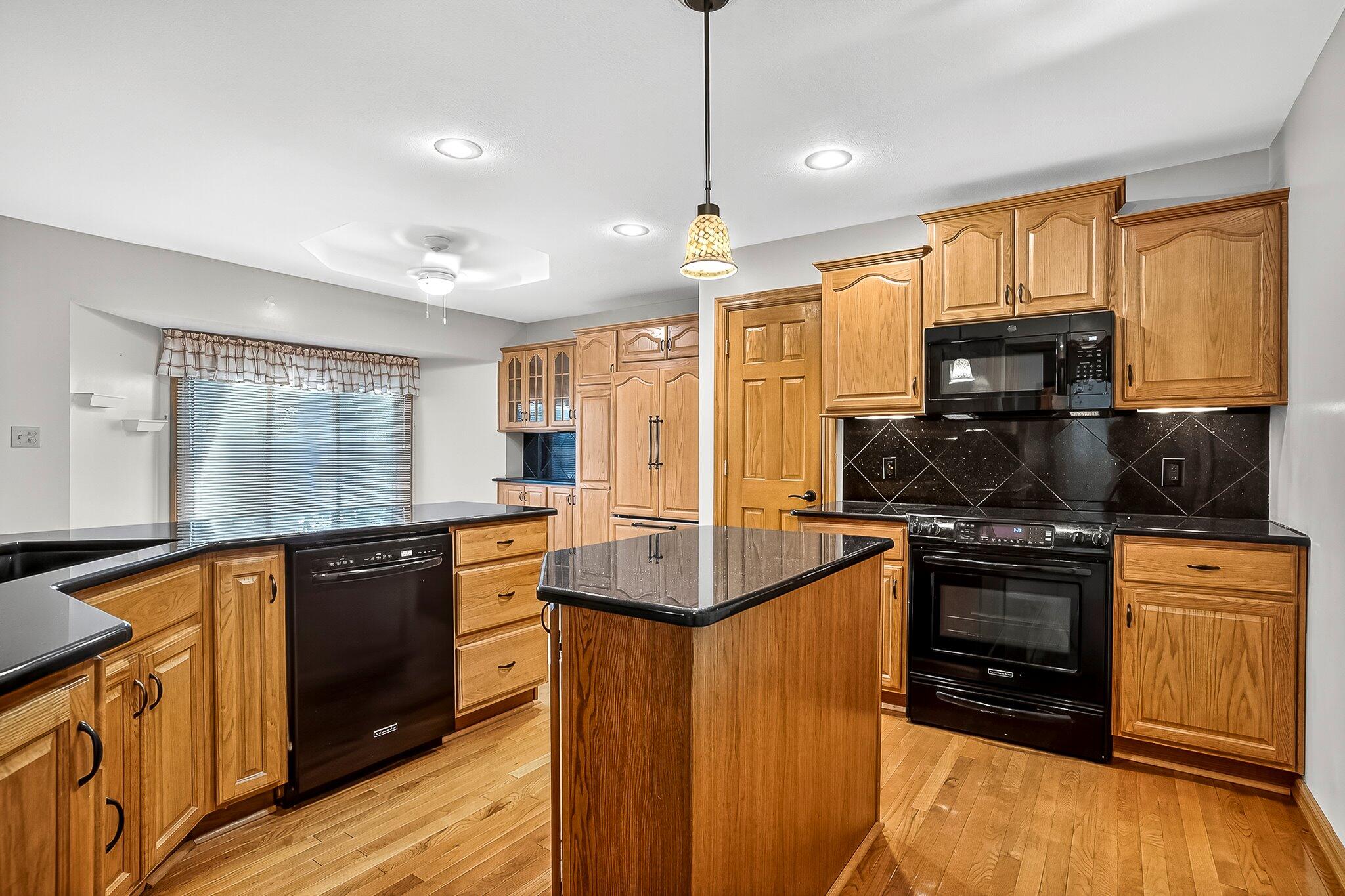 1352 W Vancouver Street