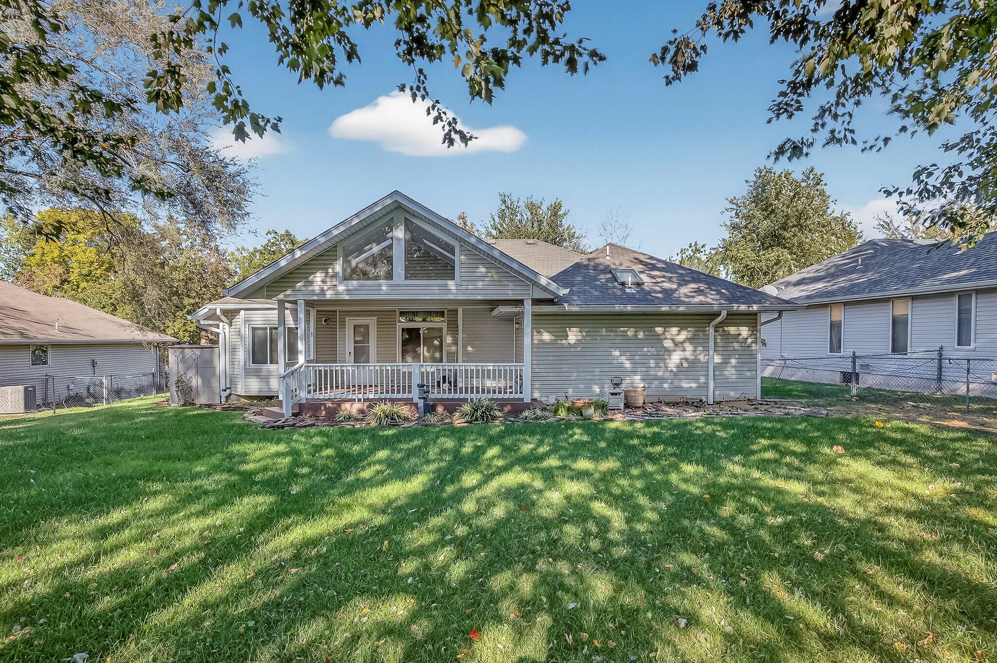 1352 W Vancouver Street