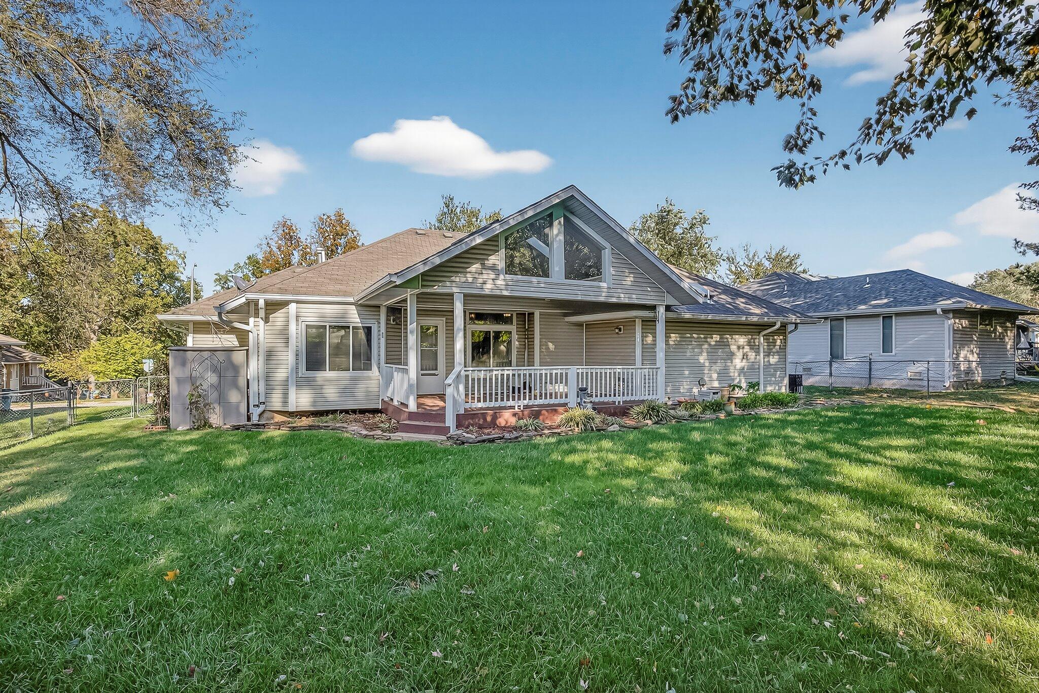 1352 W Vancouver Street