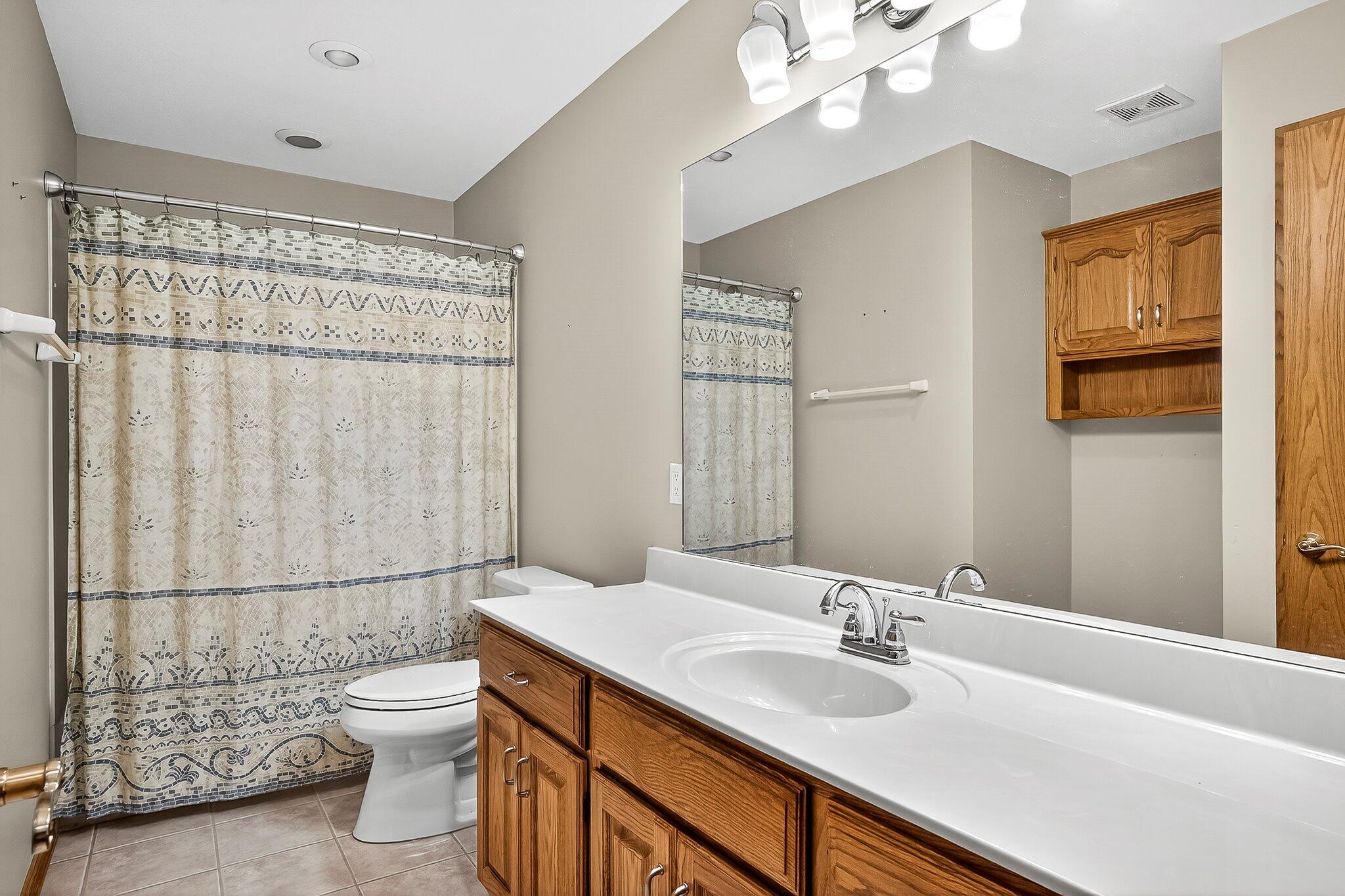 1352 W Vancouver Street