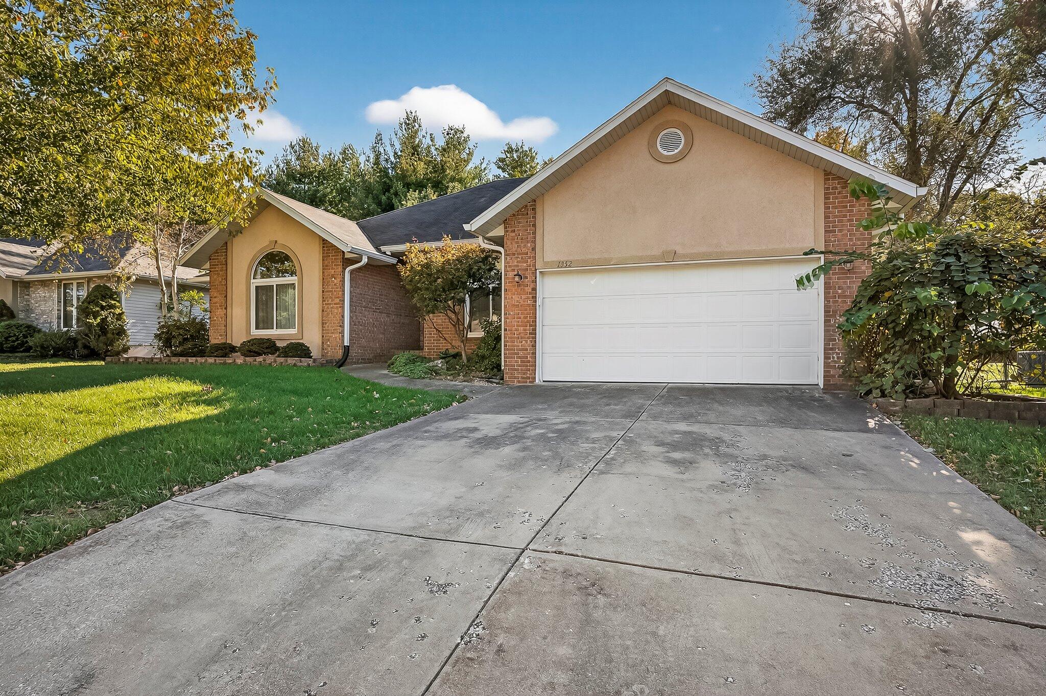 1352 W Vancouver Street