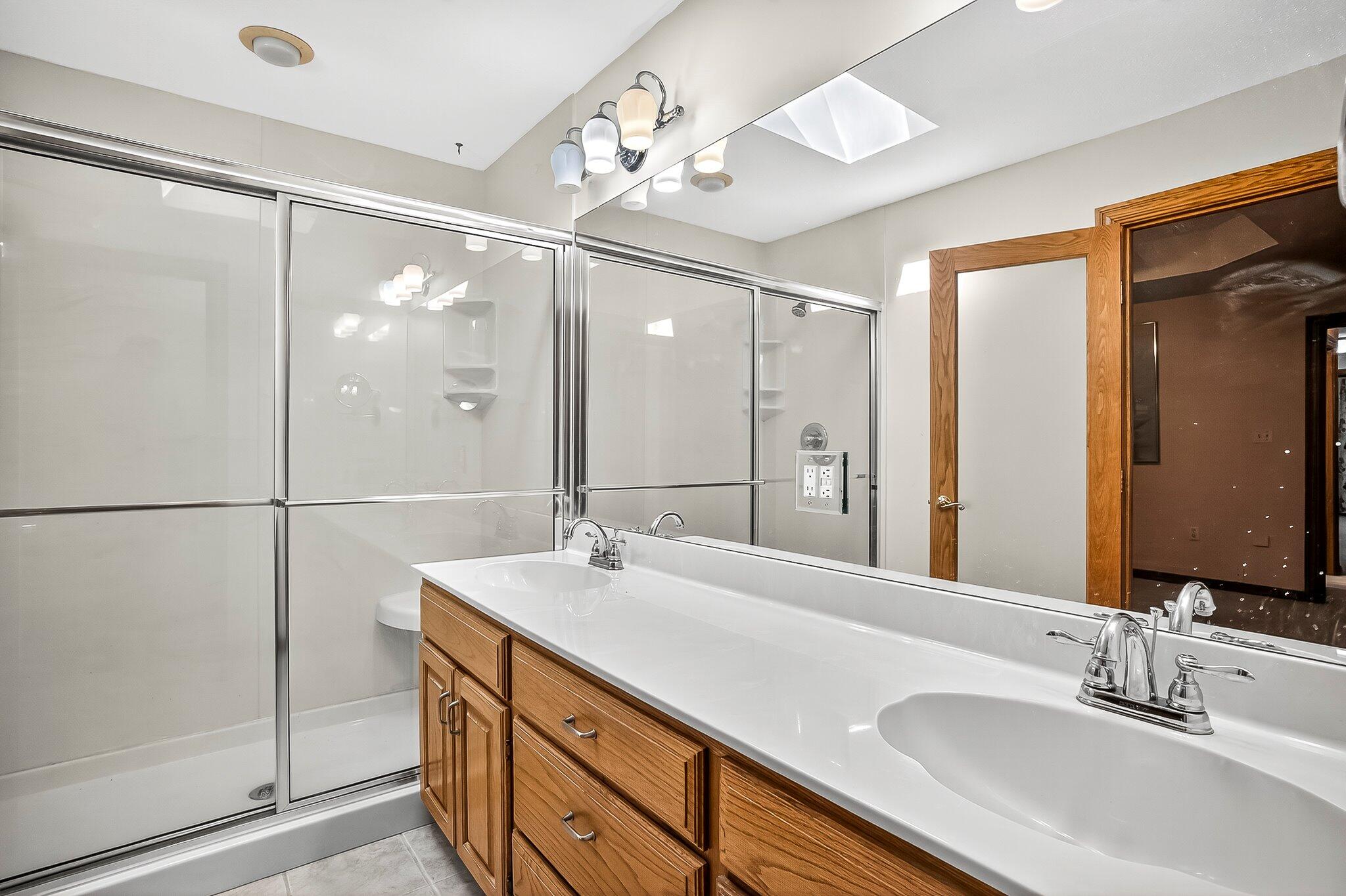 1352 W Vancouver Street