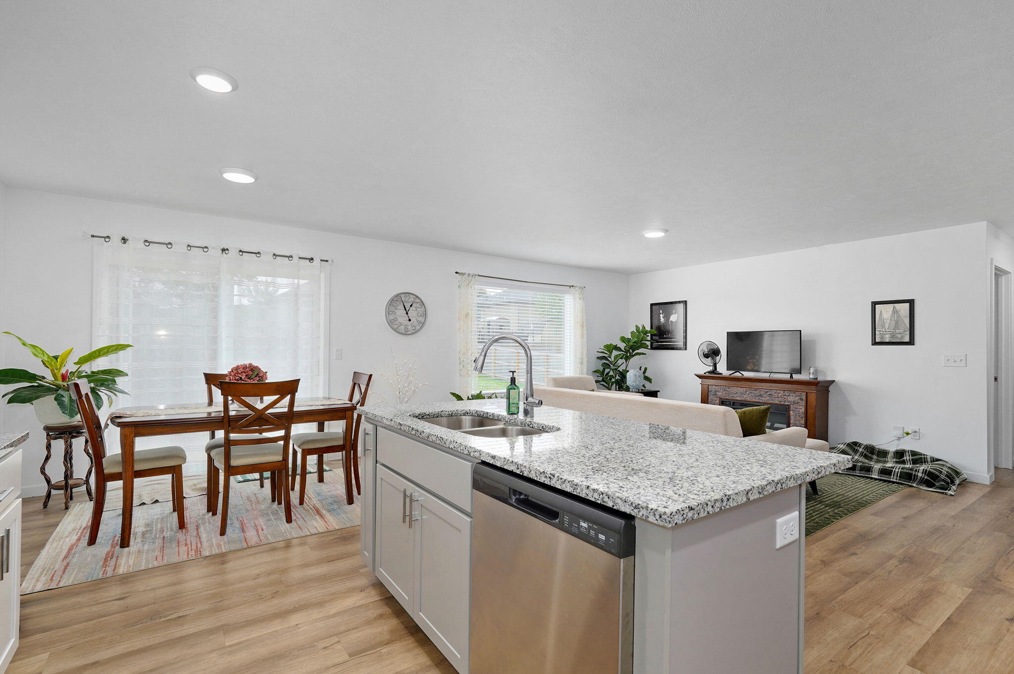 1166 S Broadview Avenue