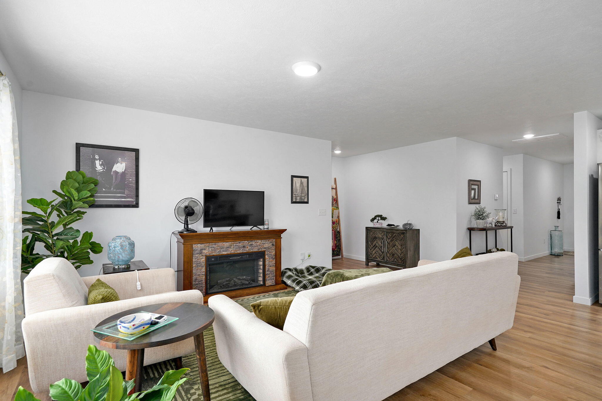 1166 S Broadview Avenue