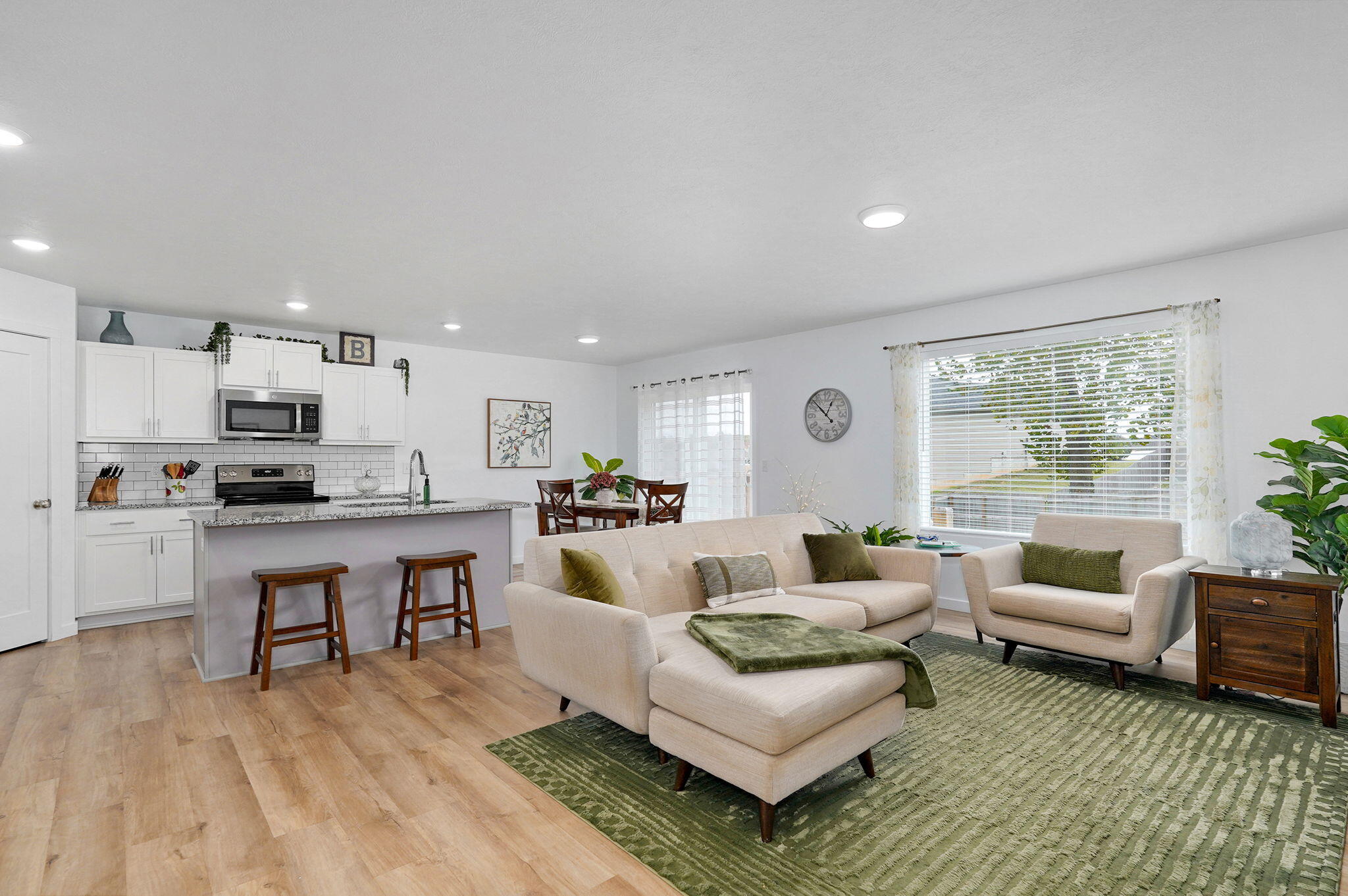 1166 S Broadview Avenue