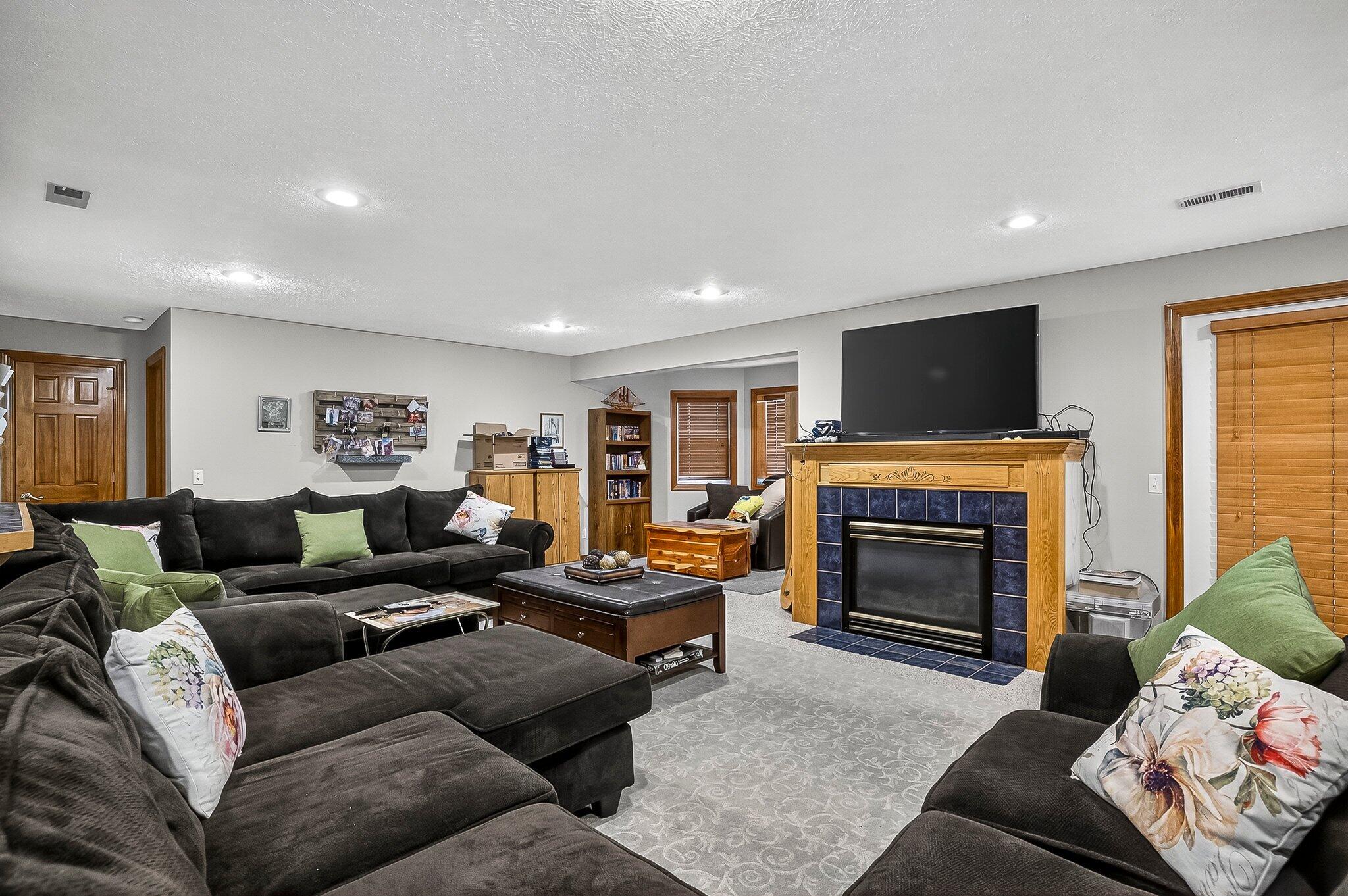 904 E Elizabeth Street