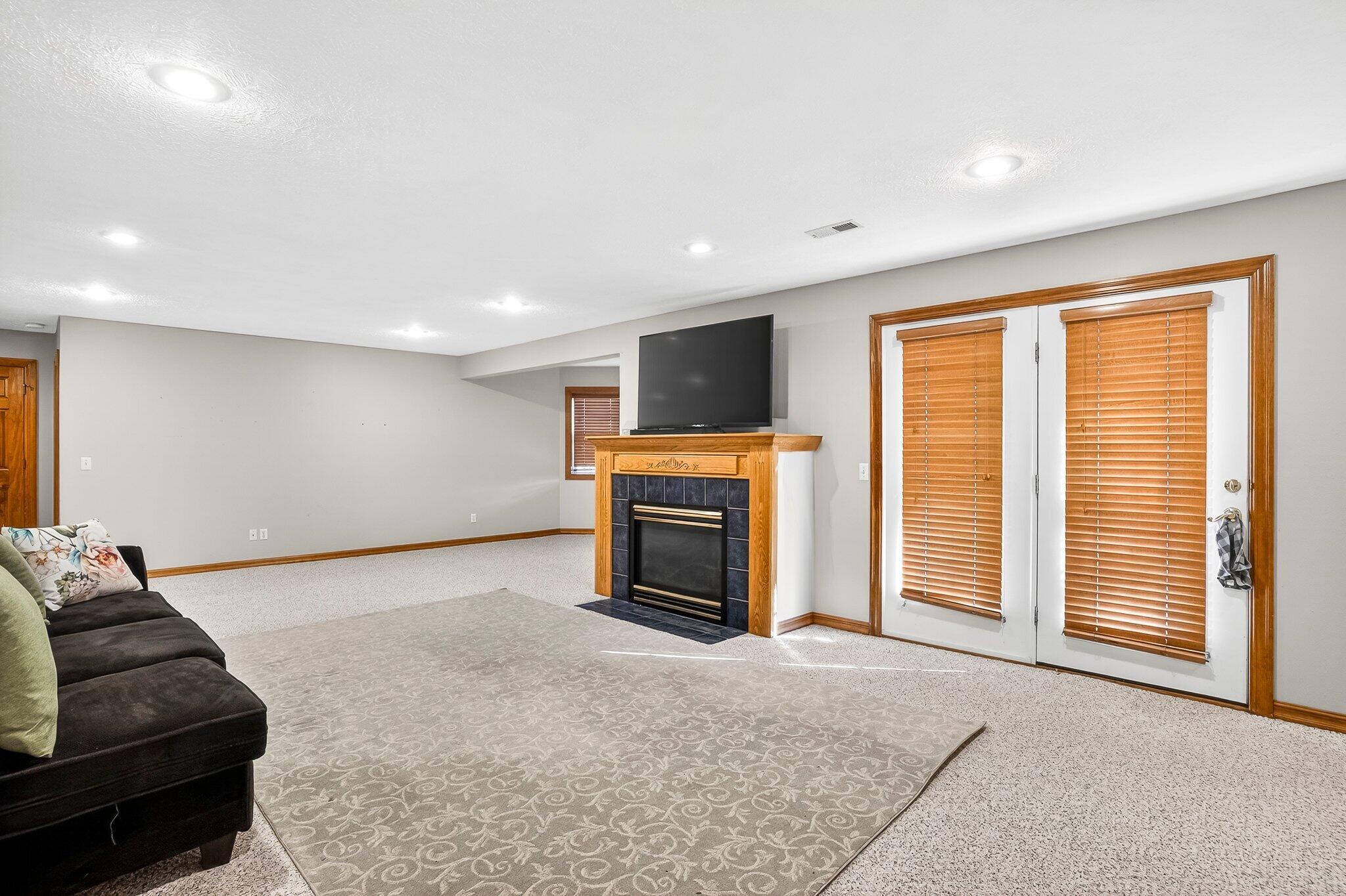 904 E Elizabeth Street