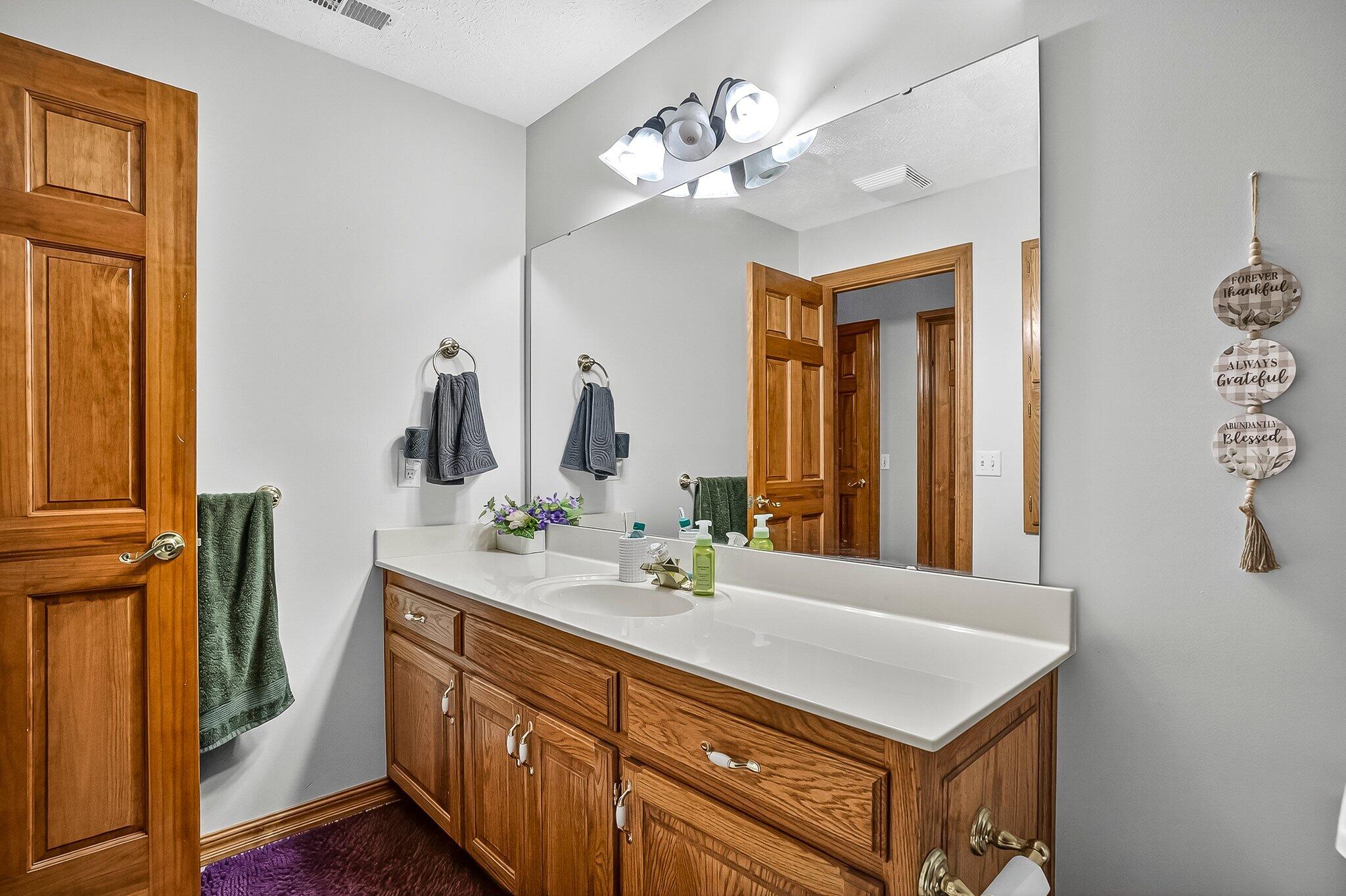 904 E Elizabeth Street