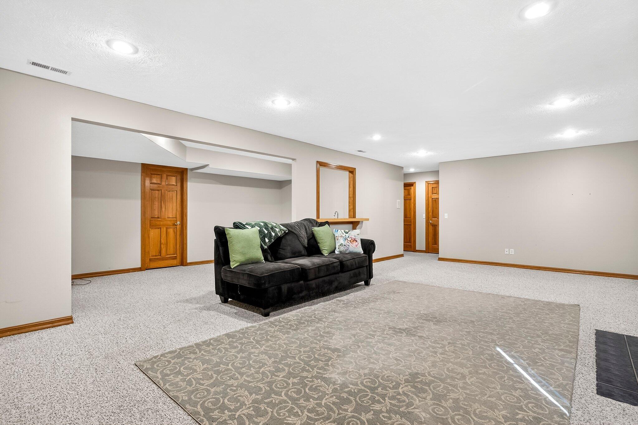 904 E Elizabeth Street