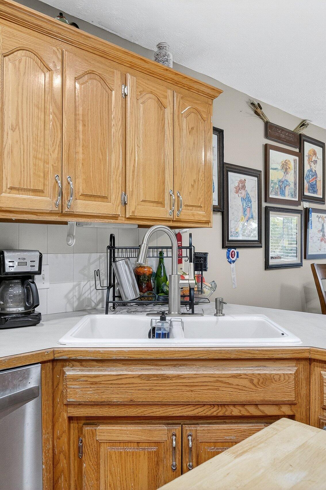 904 E Elizabeth Street