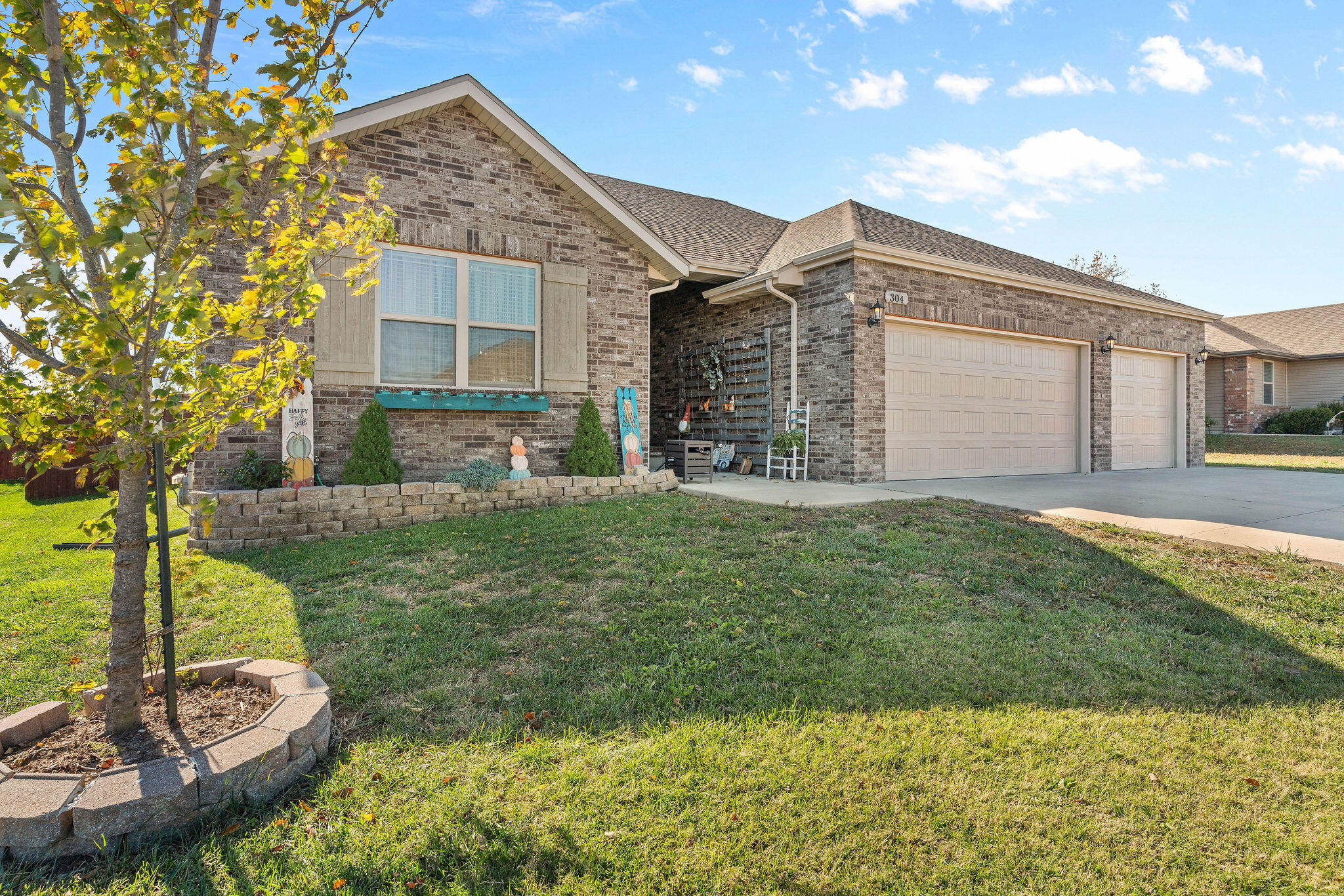 304 W Picardy Street