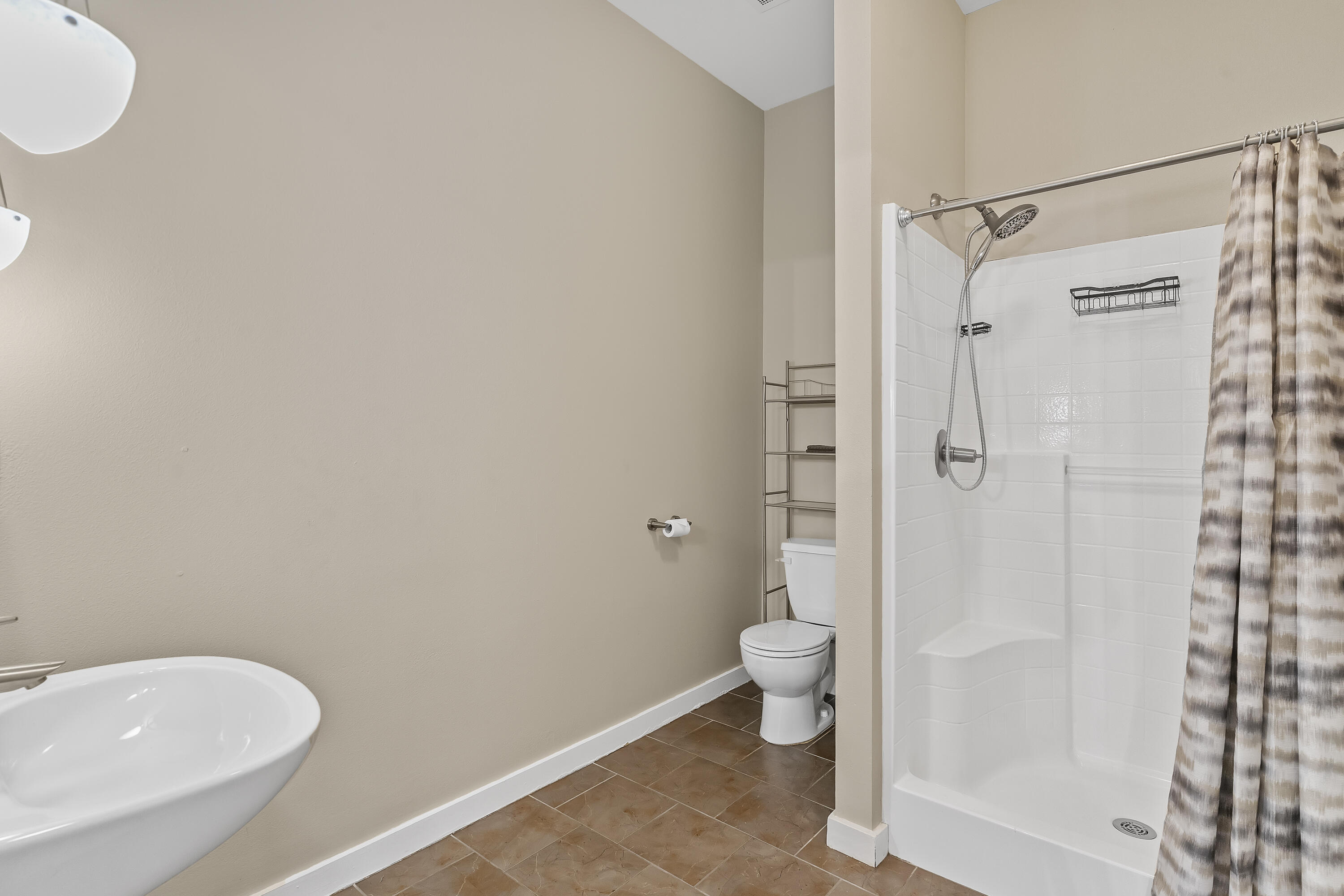 623 W Walnut Street Unit: 407