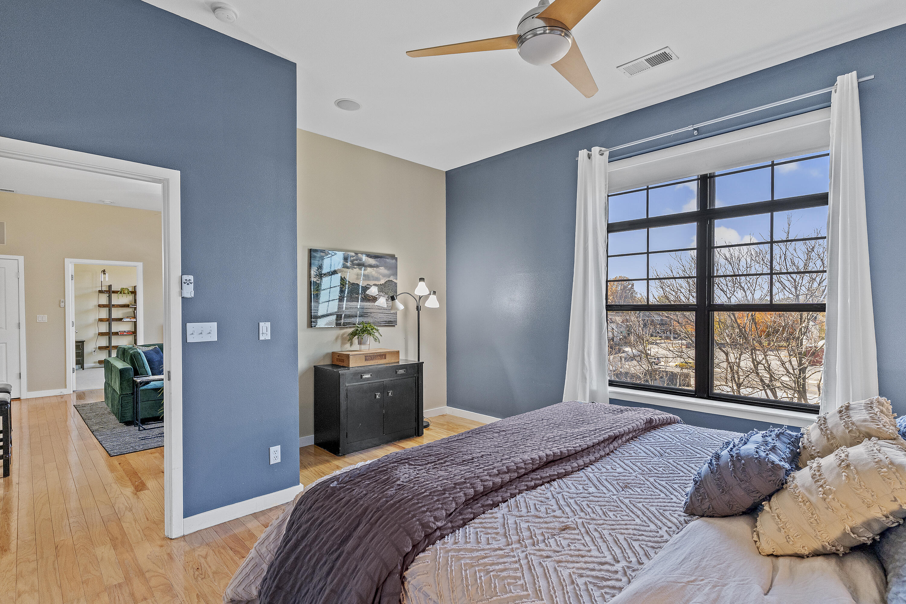 623 W Walnut Street Unit: 407