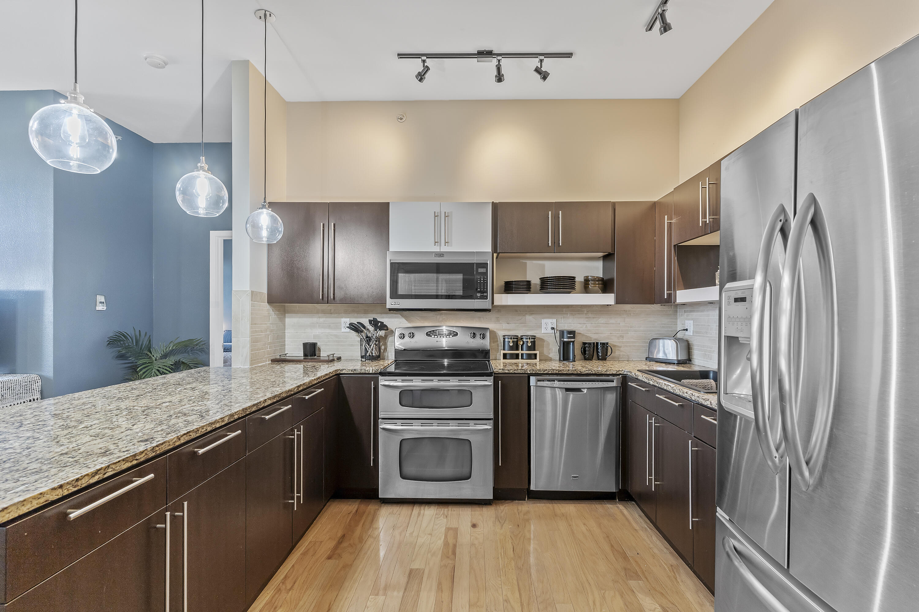 623 W Walnut Street Unit: 407