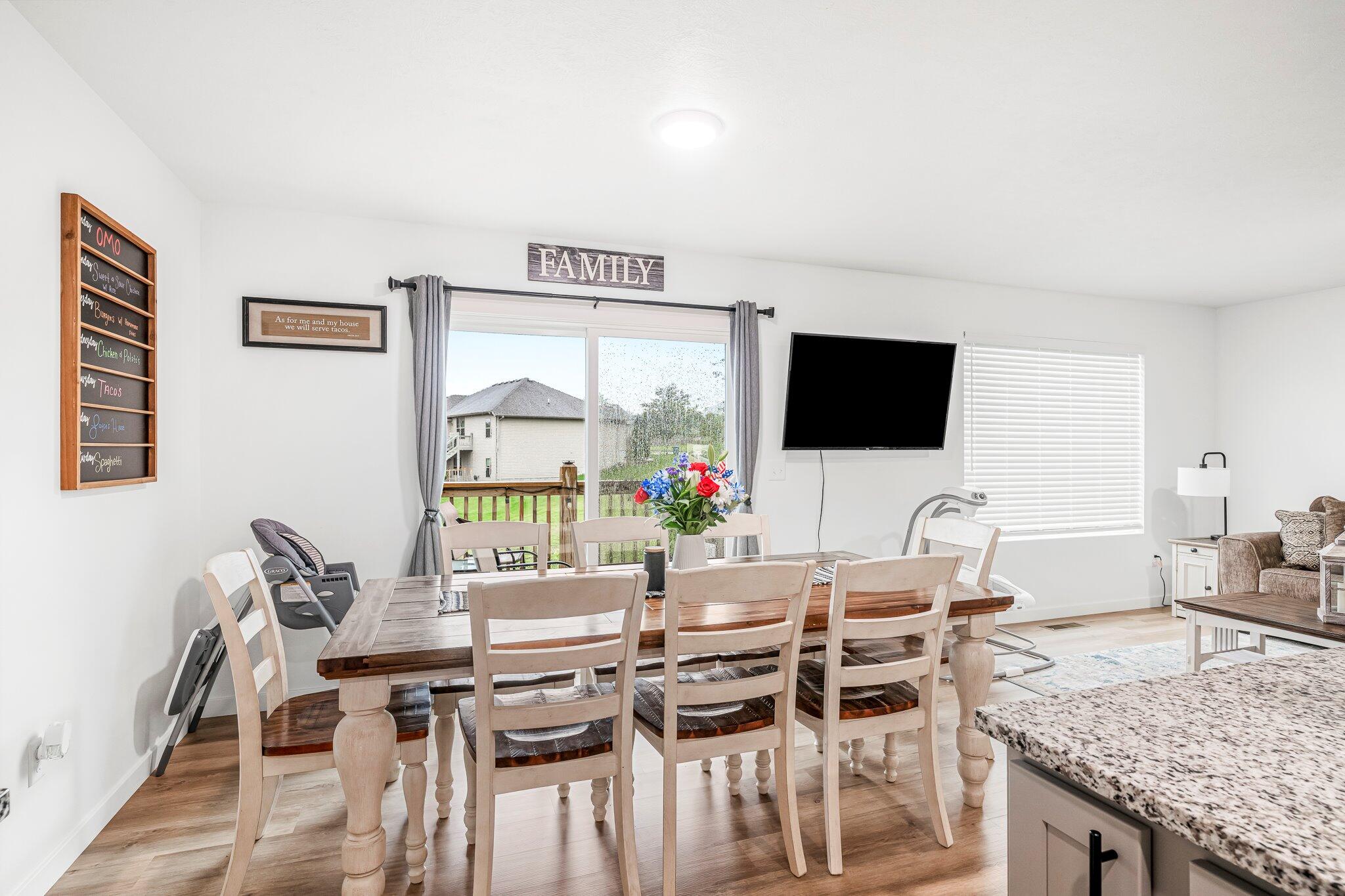 1142 S Broadview Avenue