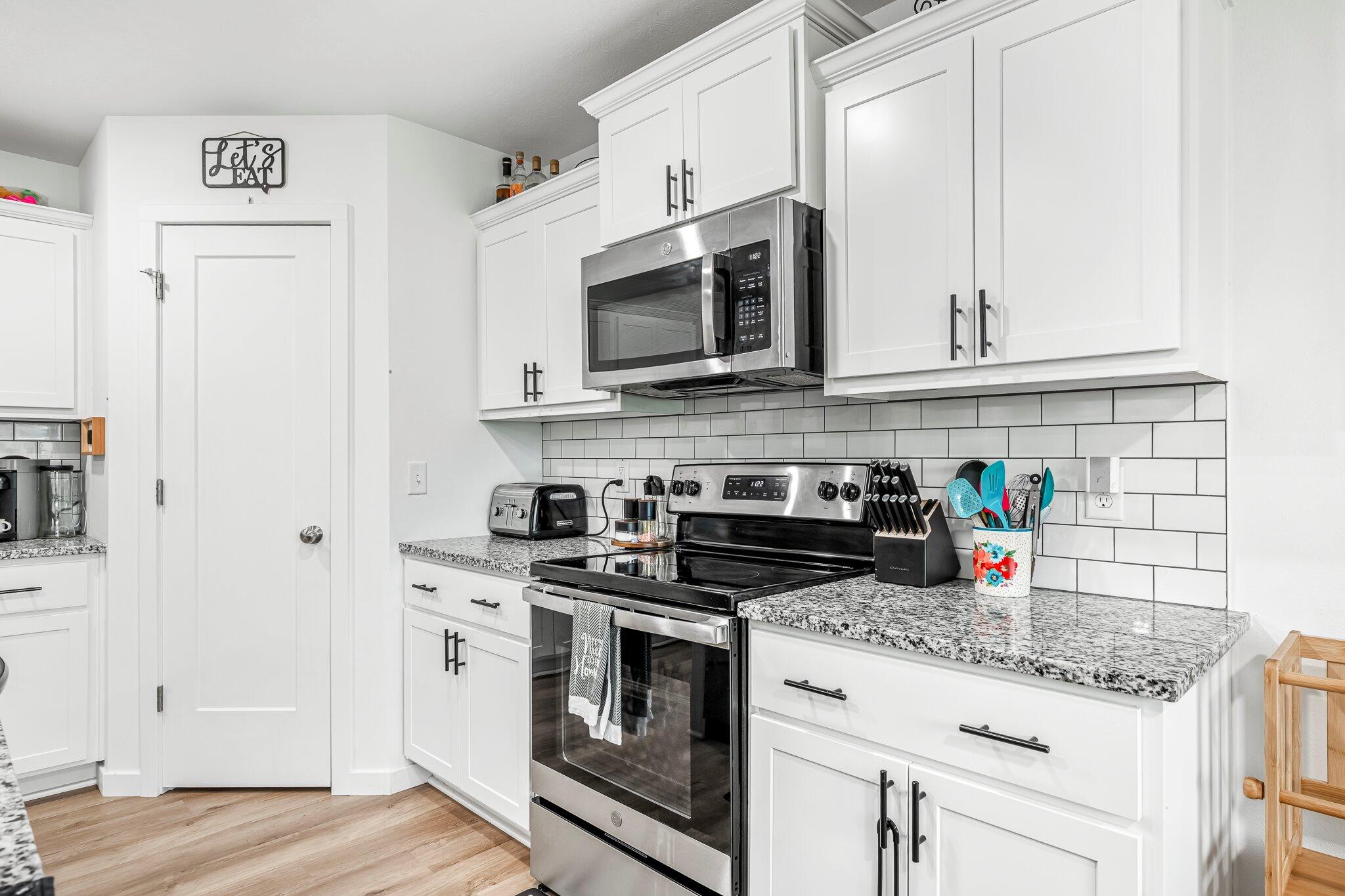 1142 S Broadview Avenue