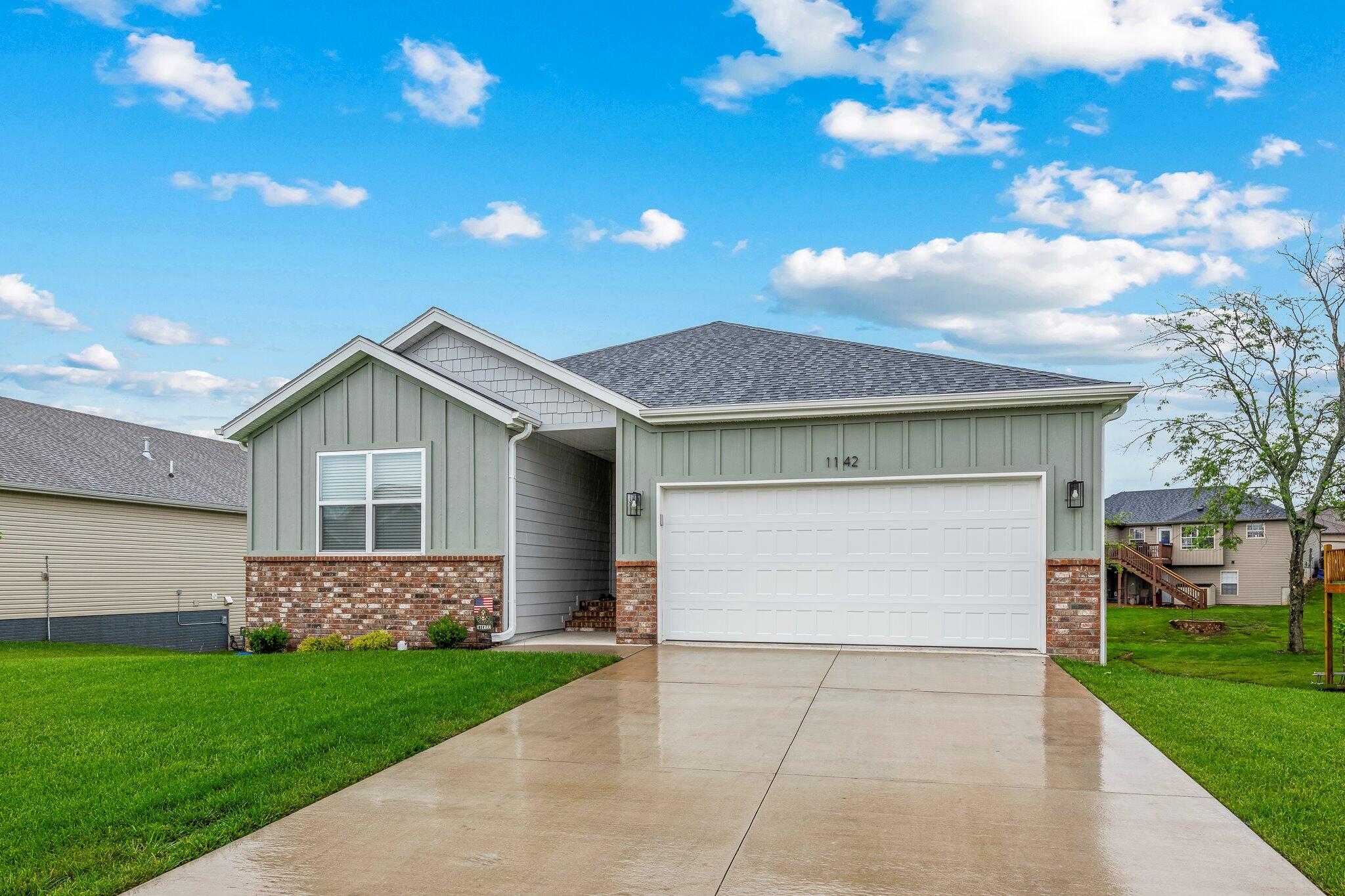 1142 S Broadview Avenue