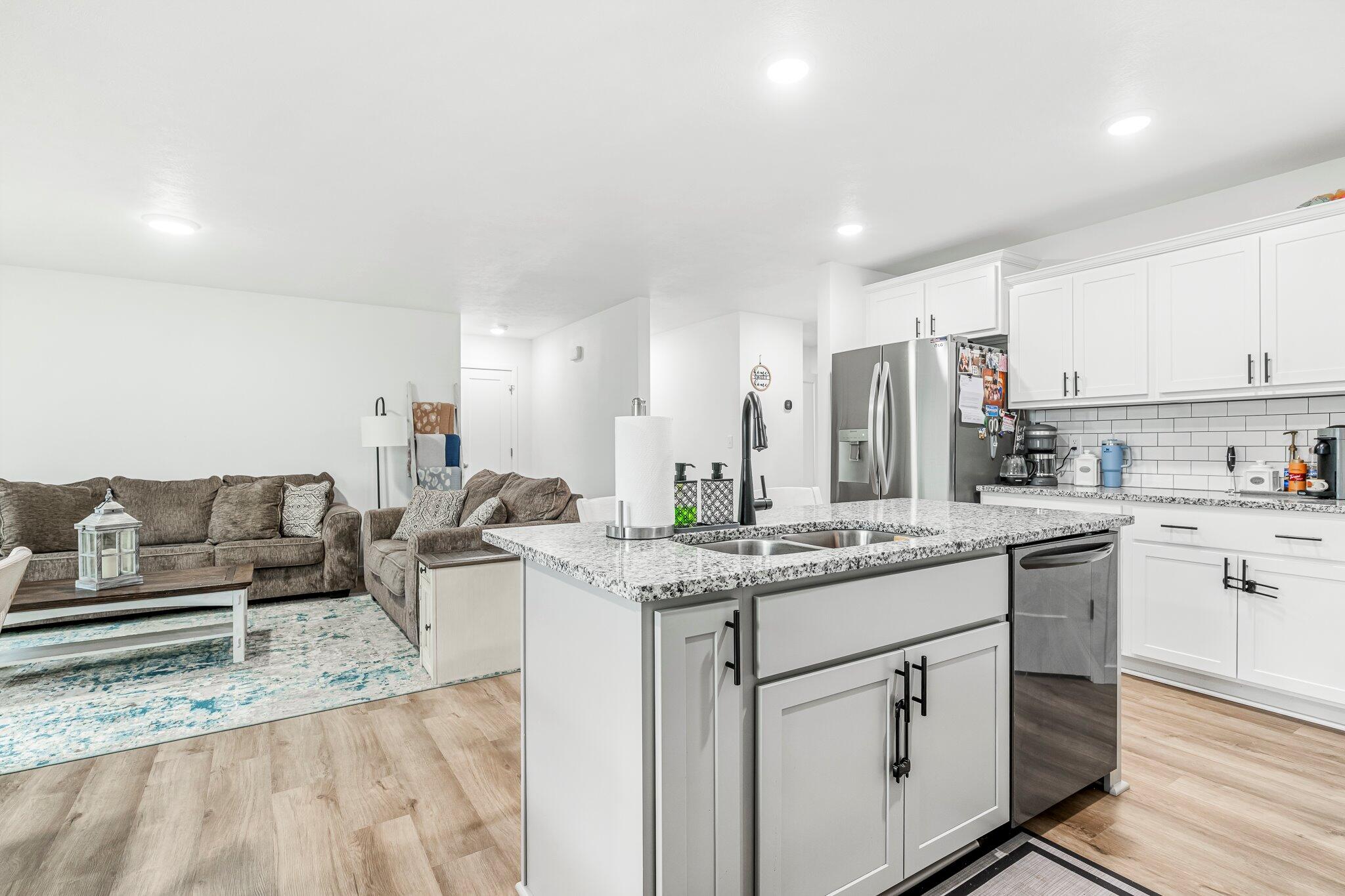 1142 S Broadview Avenue