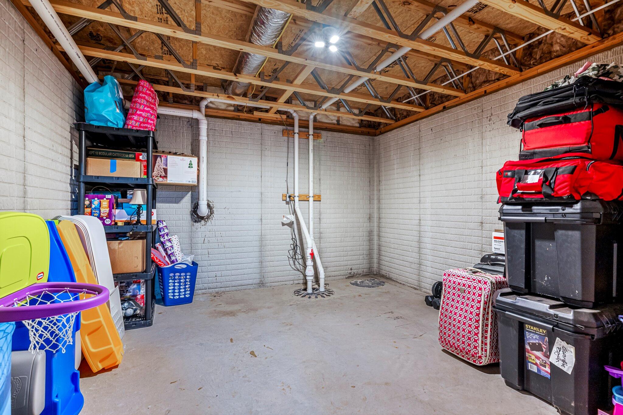 1142 S Broadview Avenue