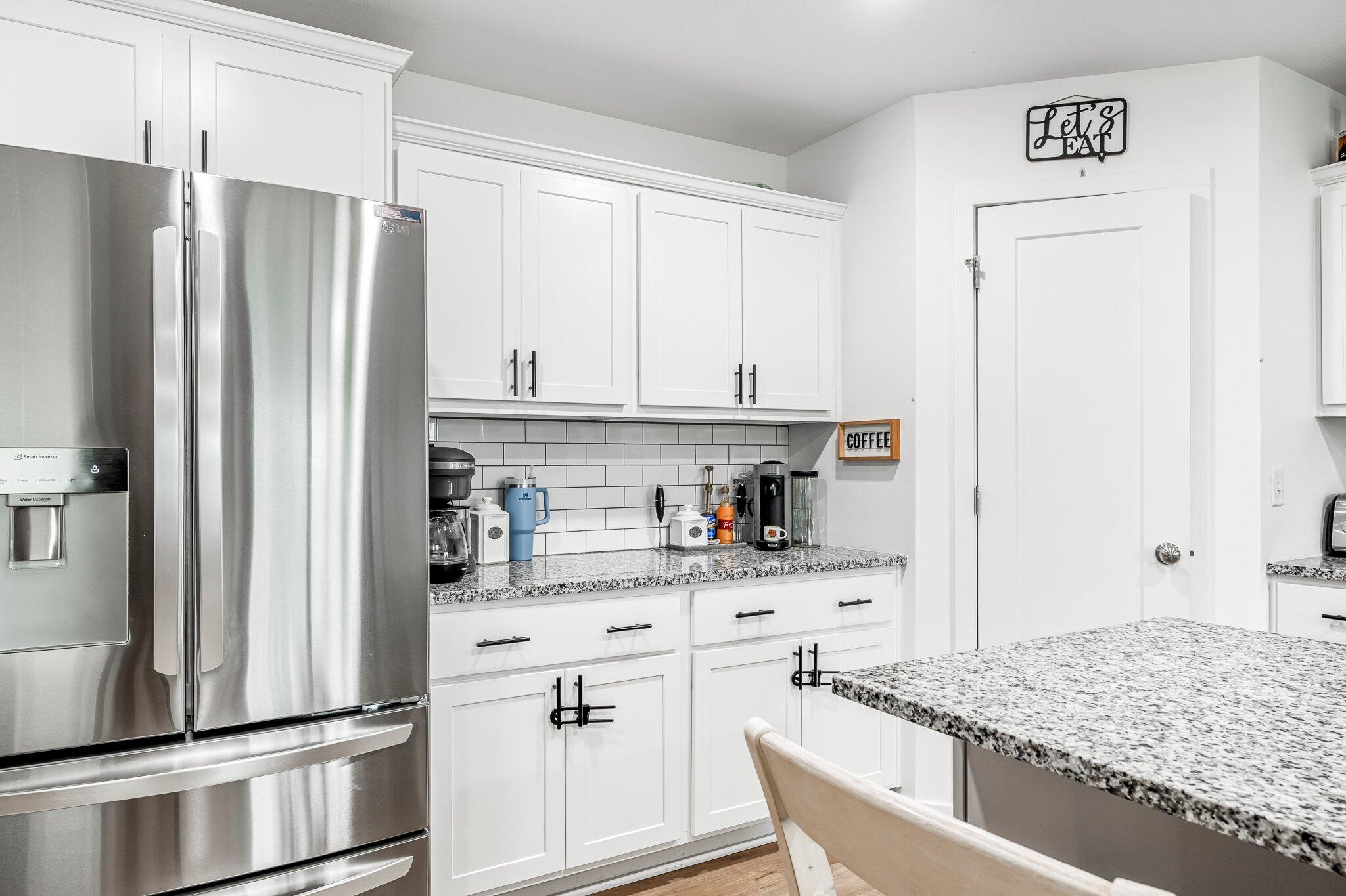 1142 S Broadview Avenue