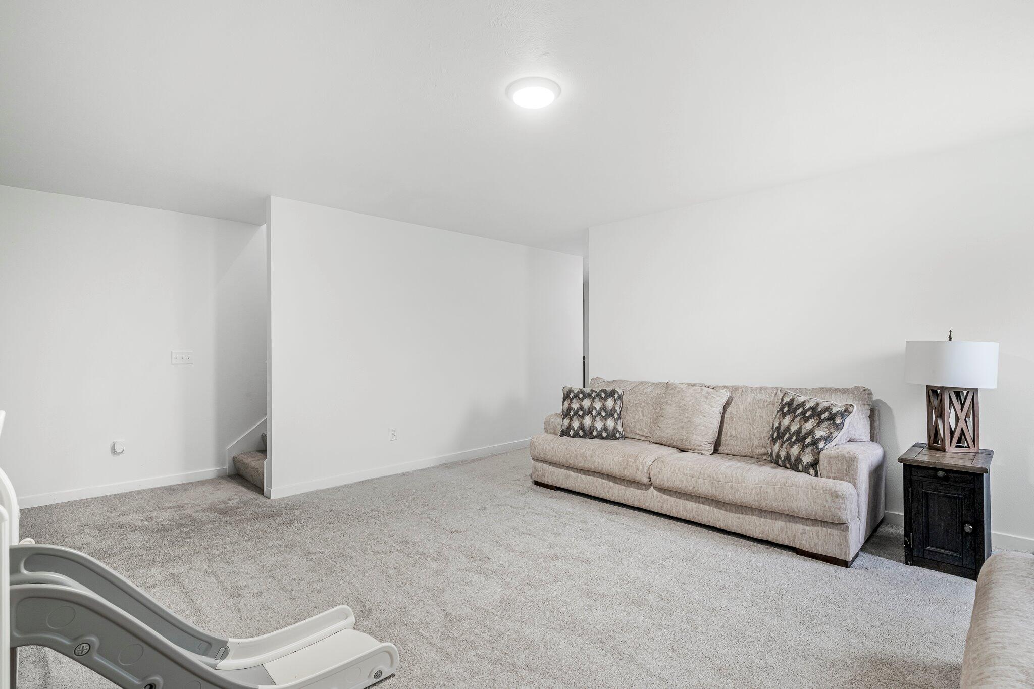 1142 S Broadview Avenue