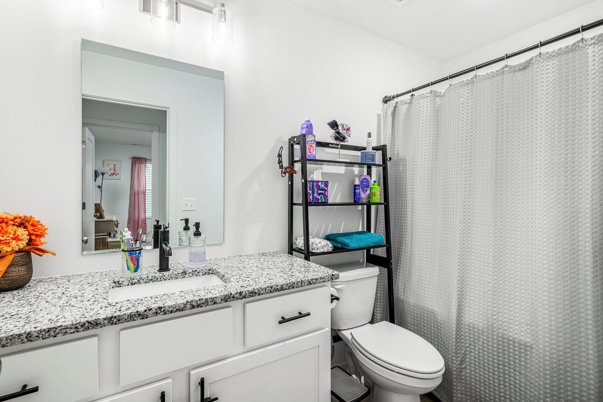 1142 S Broadview Avenue