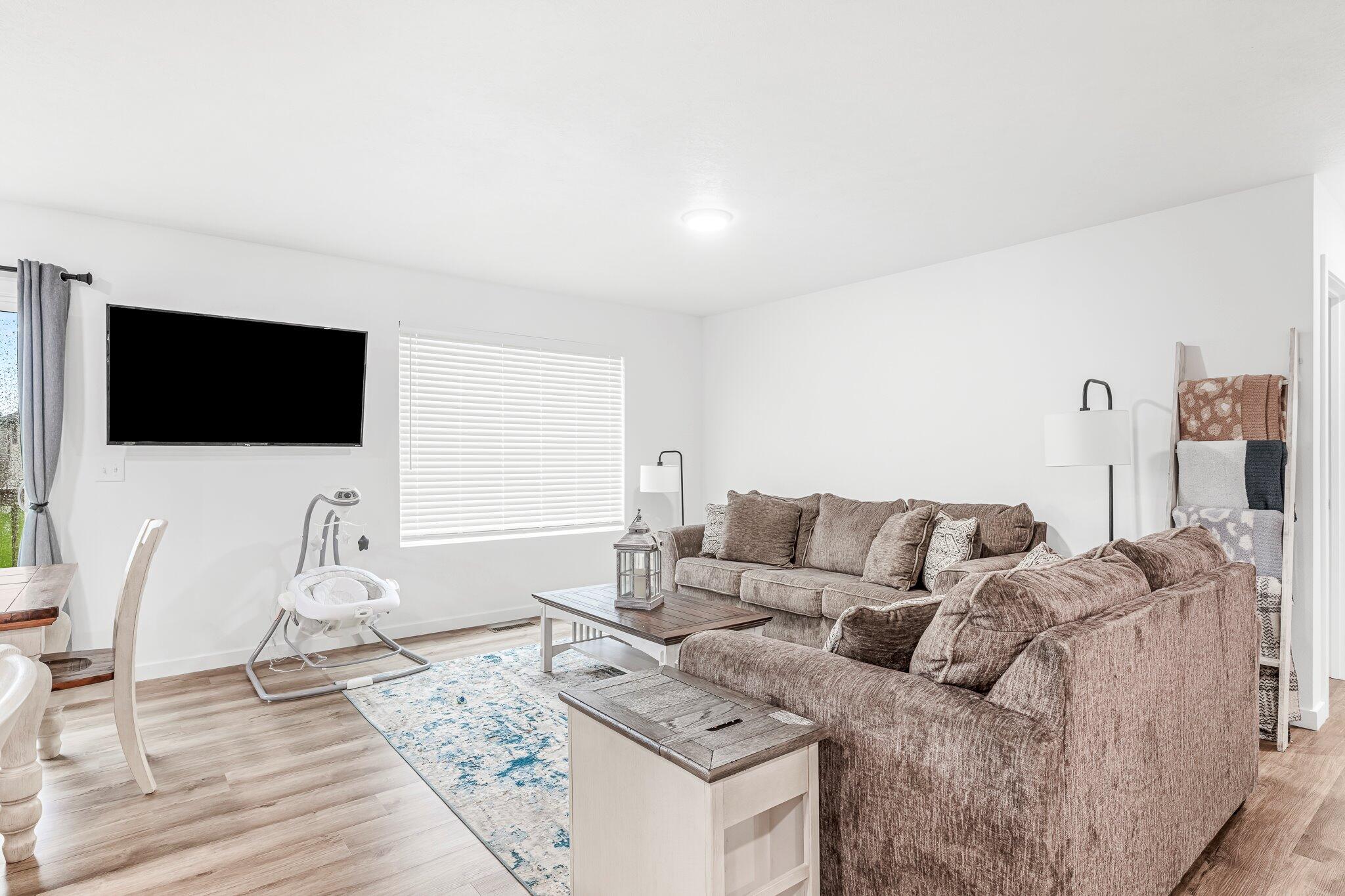 1142 S Broadview Avenue