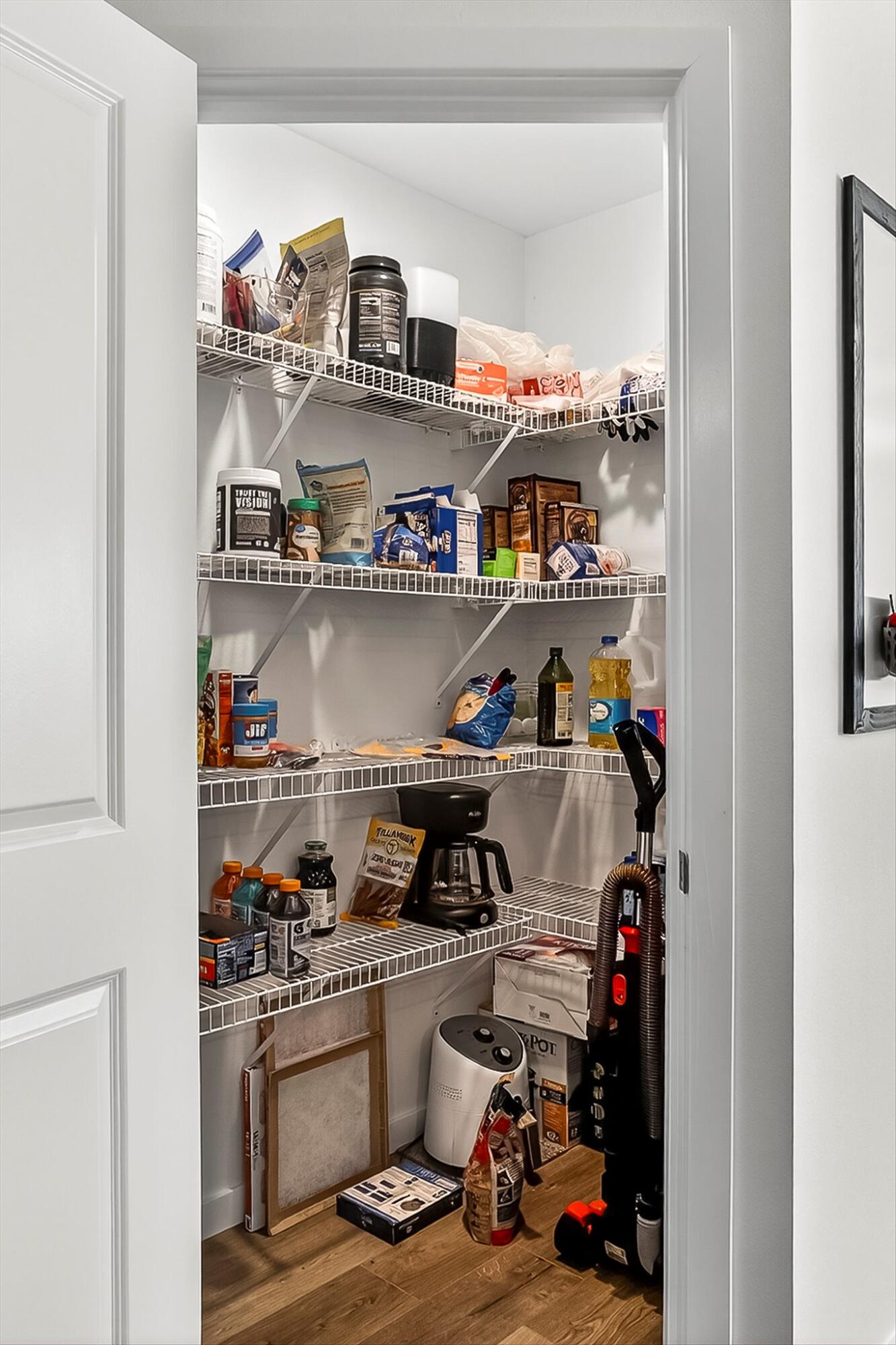 2462 E Beagle Street