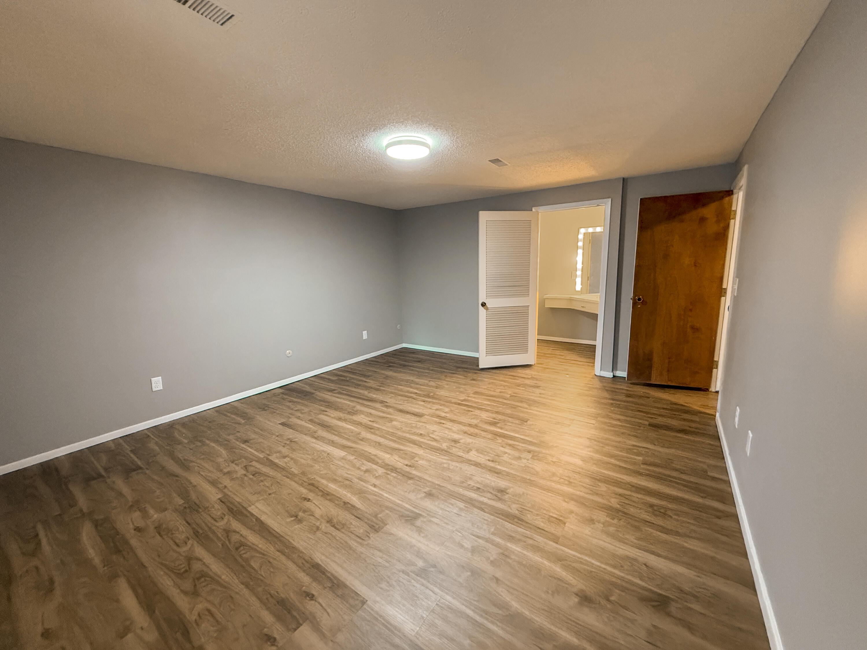 3460 E Catalpa Street