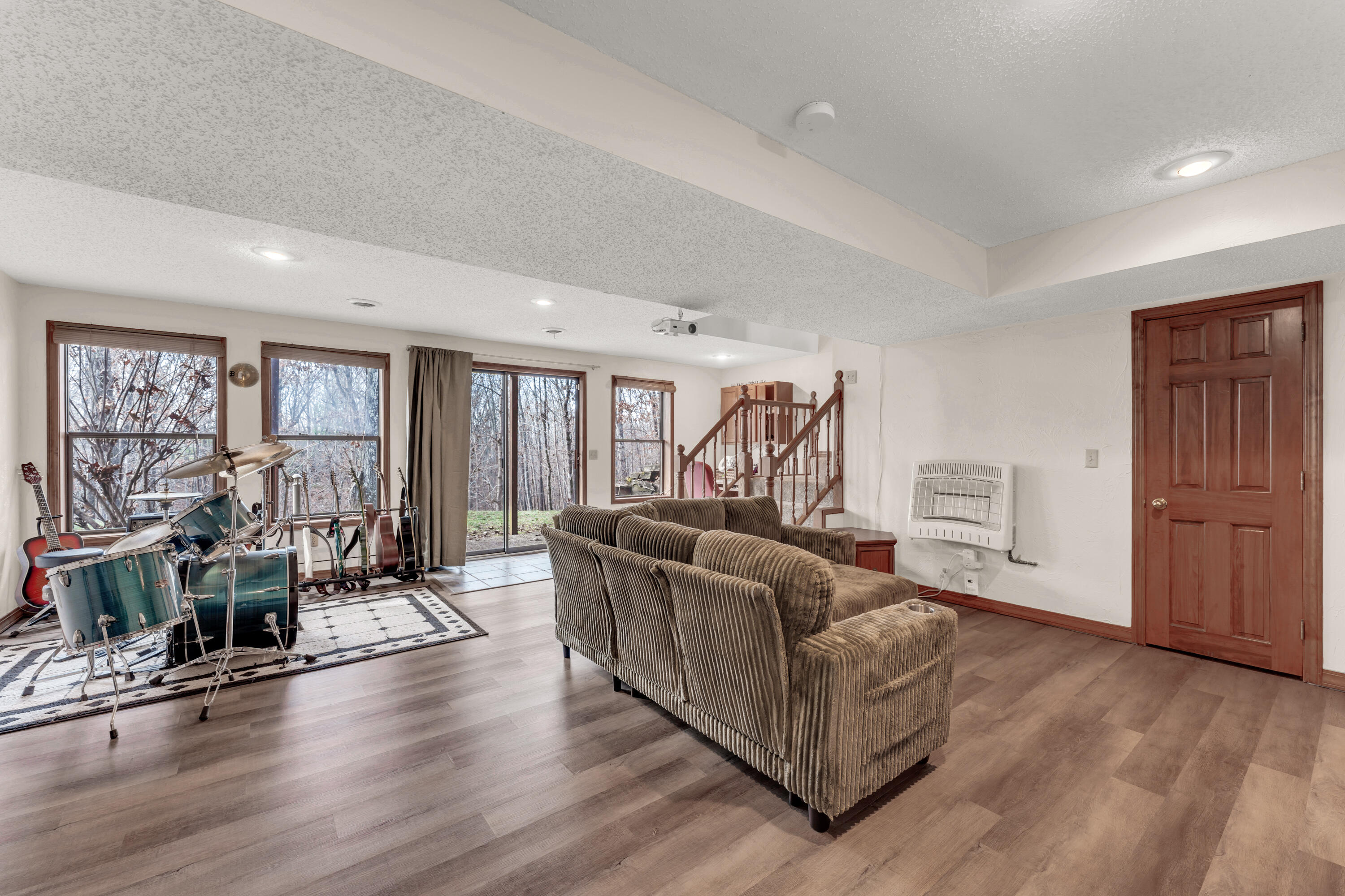 1541 S Wild Oaks Drive