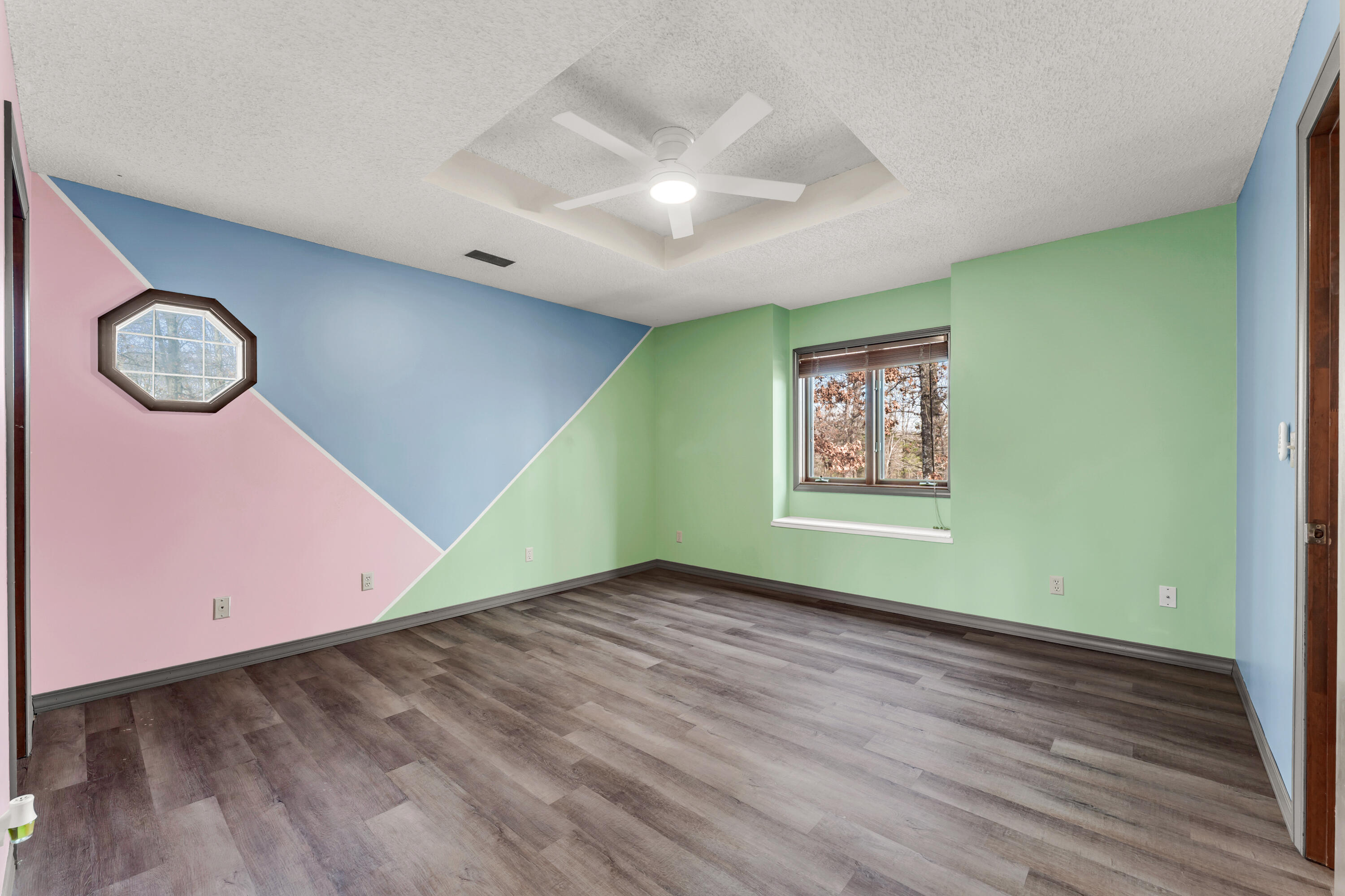 1541 S Wild Oaks Drive