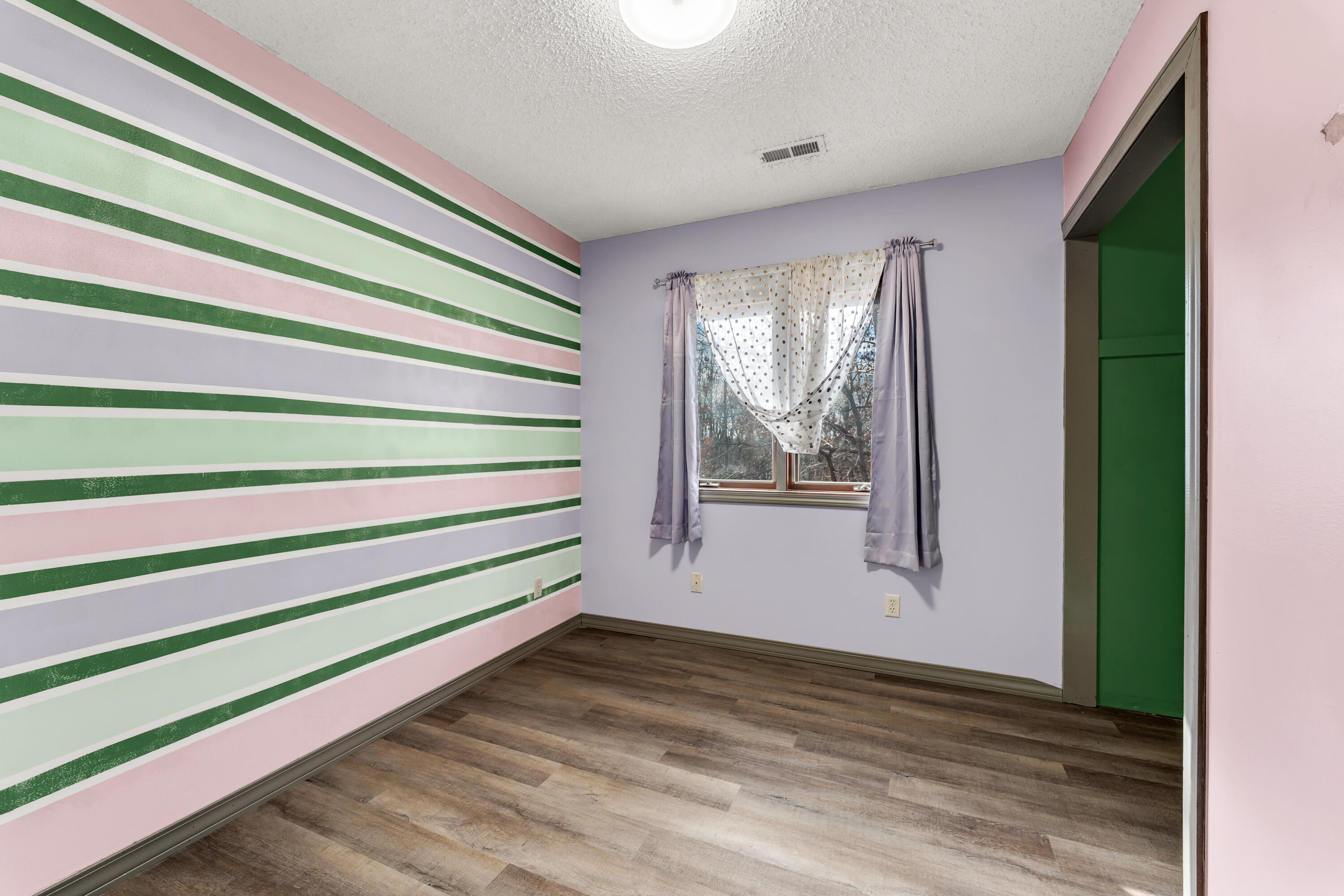 1541 S Wild Oaks Drive