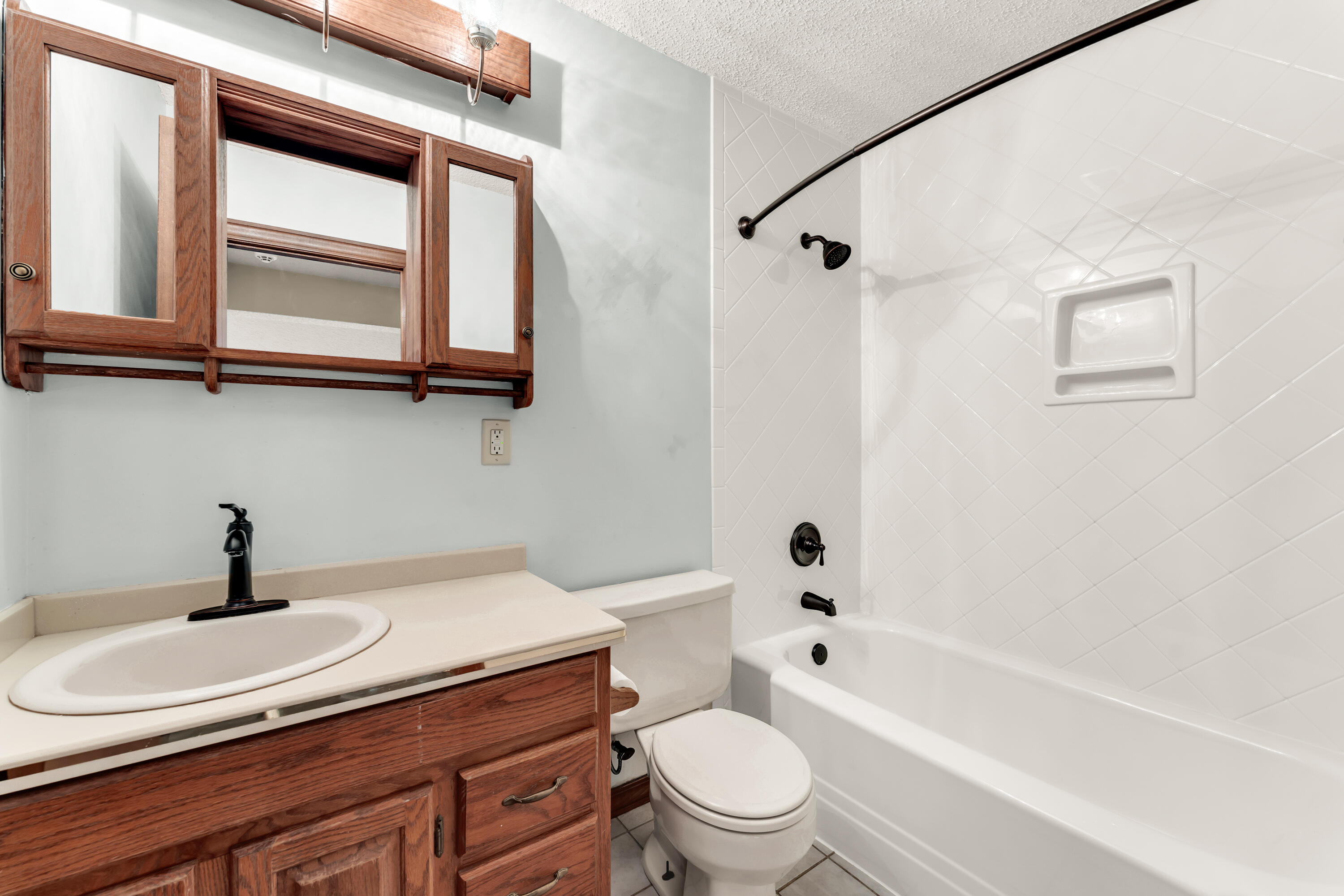 1541 S Wild Oaks Drive