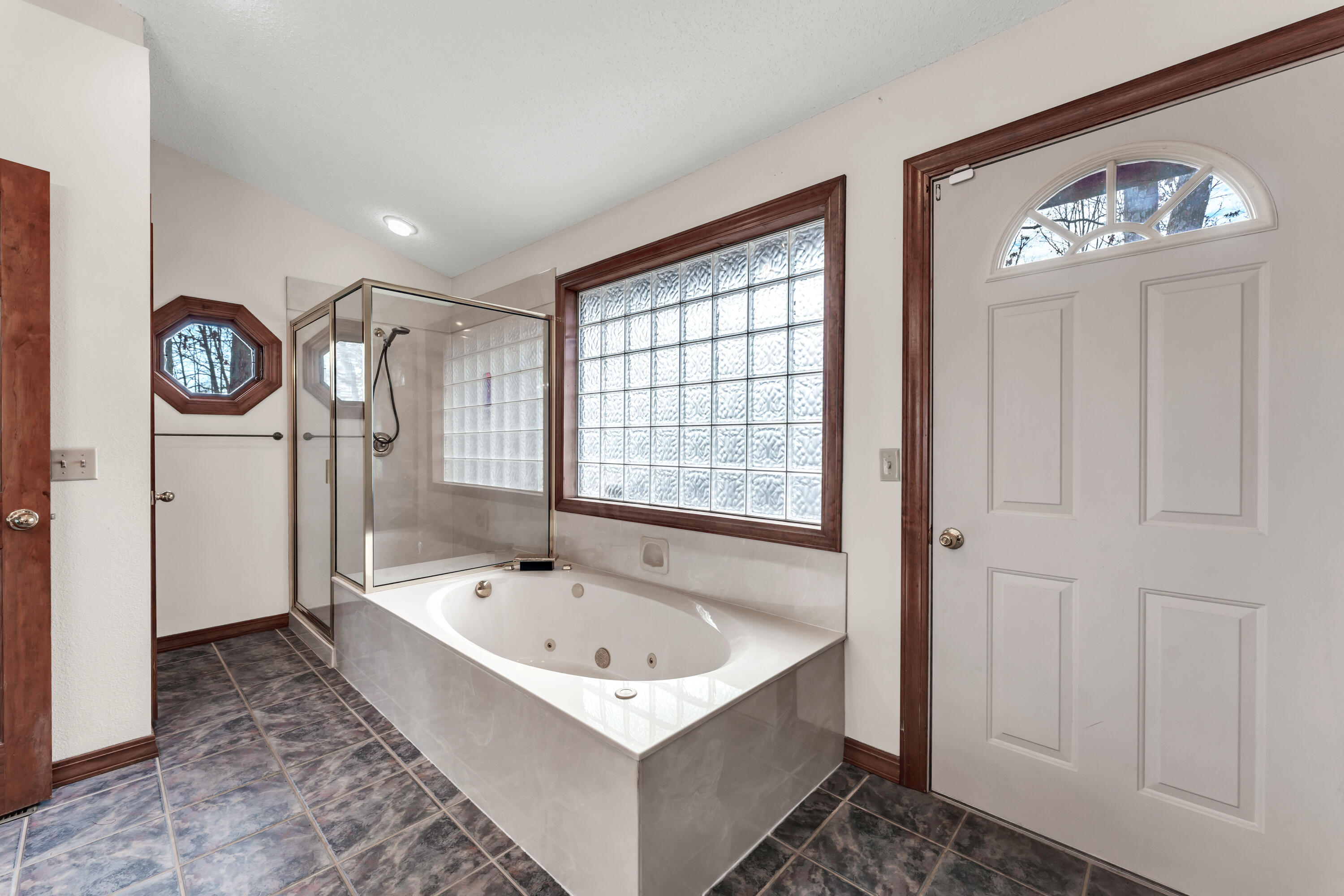 1541 S Wild Oaks Drive