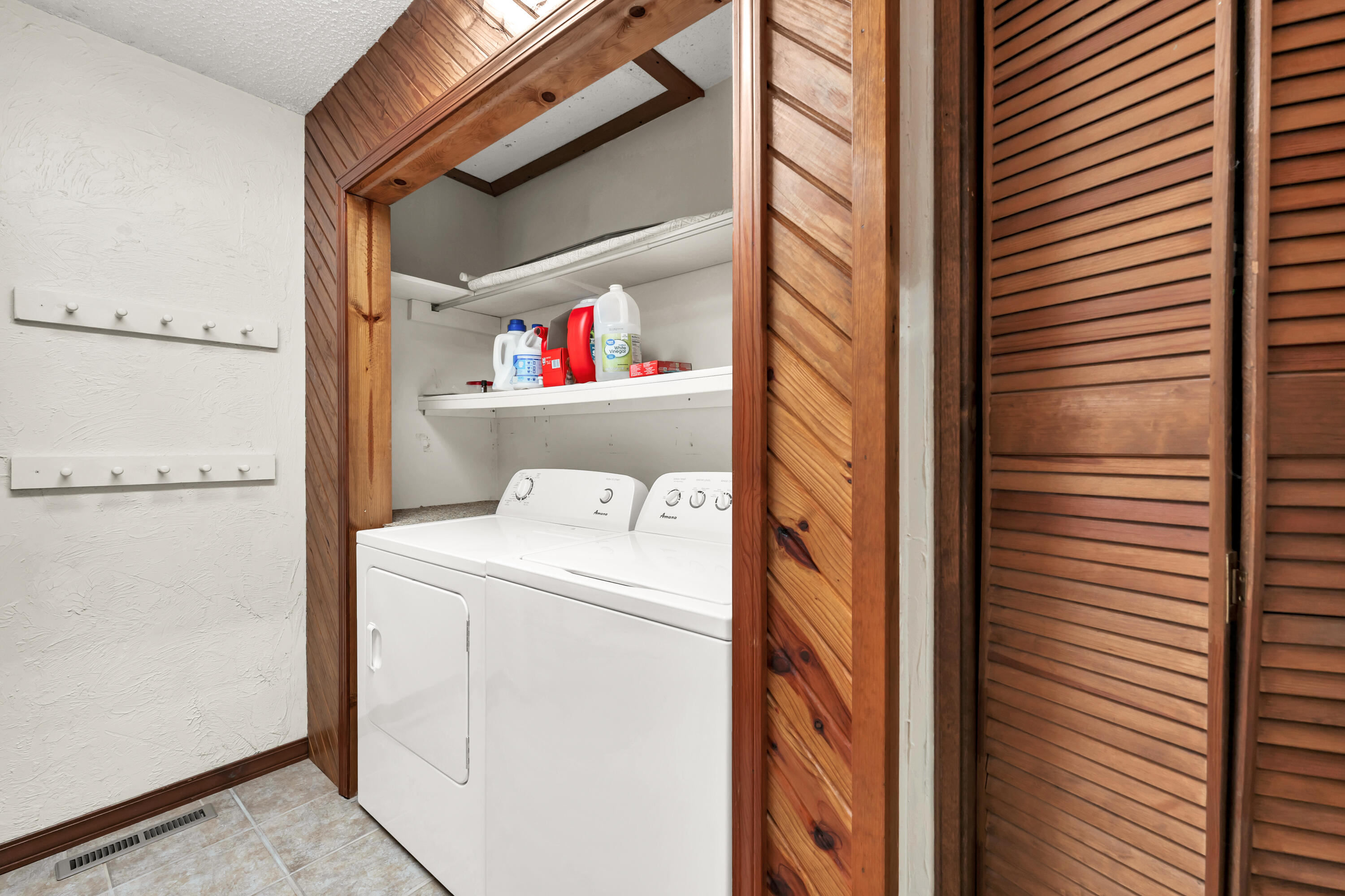 1541 S Wild Oaks Drive